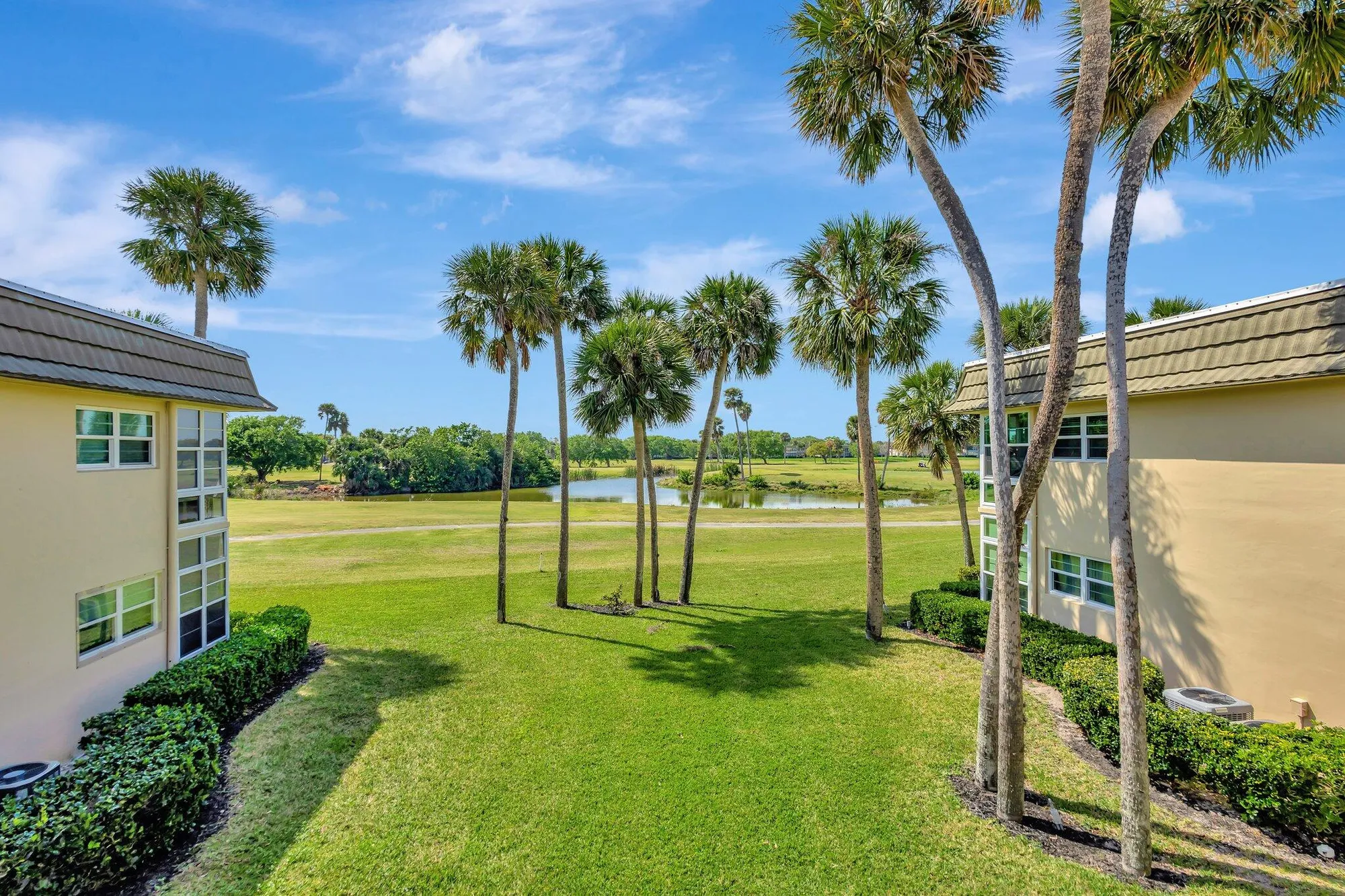 Property Slideshow image 3 of 23 | 20 vista gardens trl 204, Vero Beach, FL, 32962