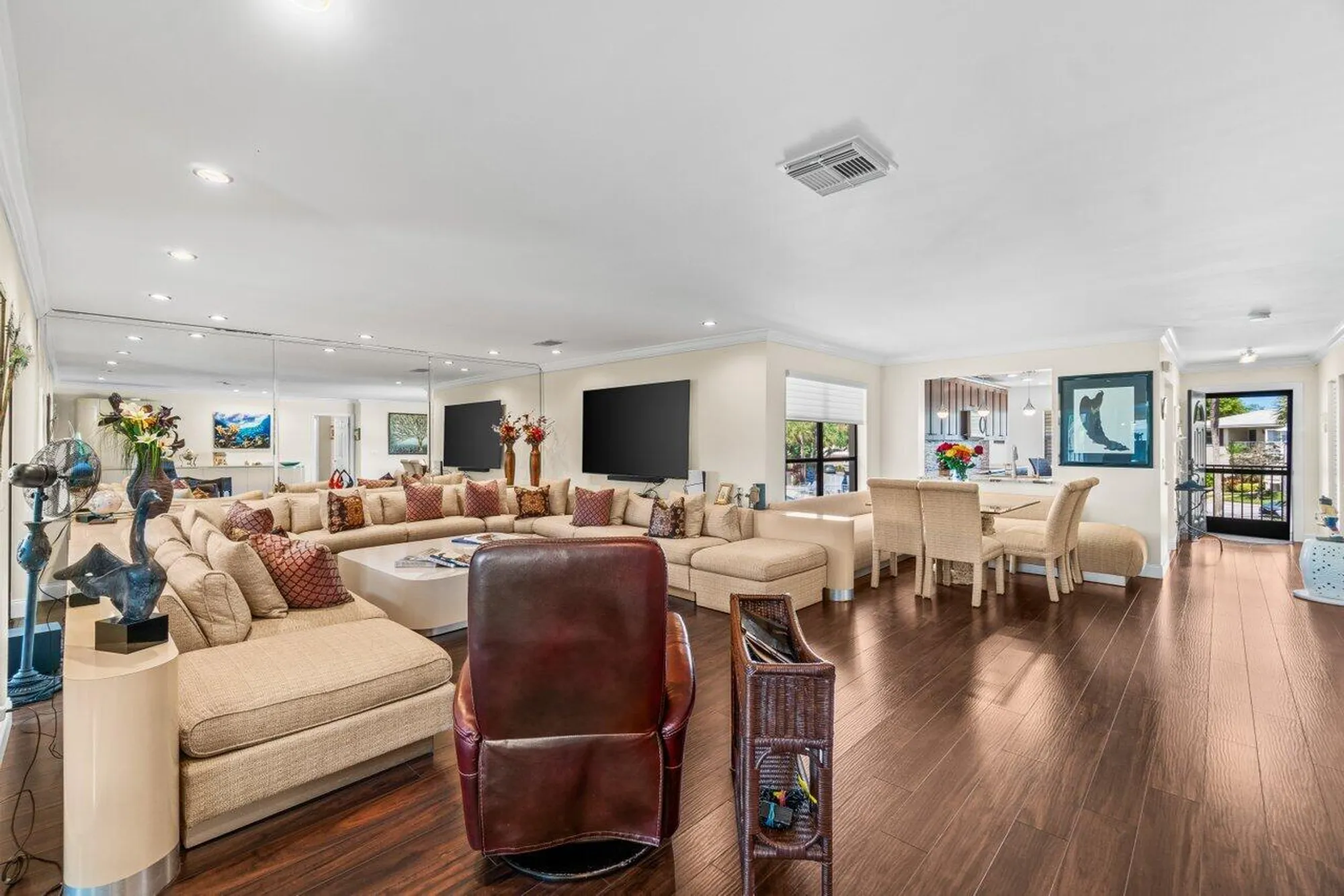 Property Slideshow image 7 of 61 | 9 stratford dr d, Boynton Beach, FL, 33436