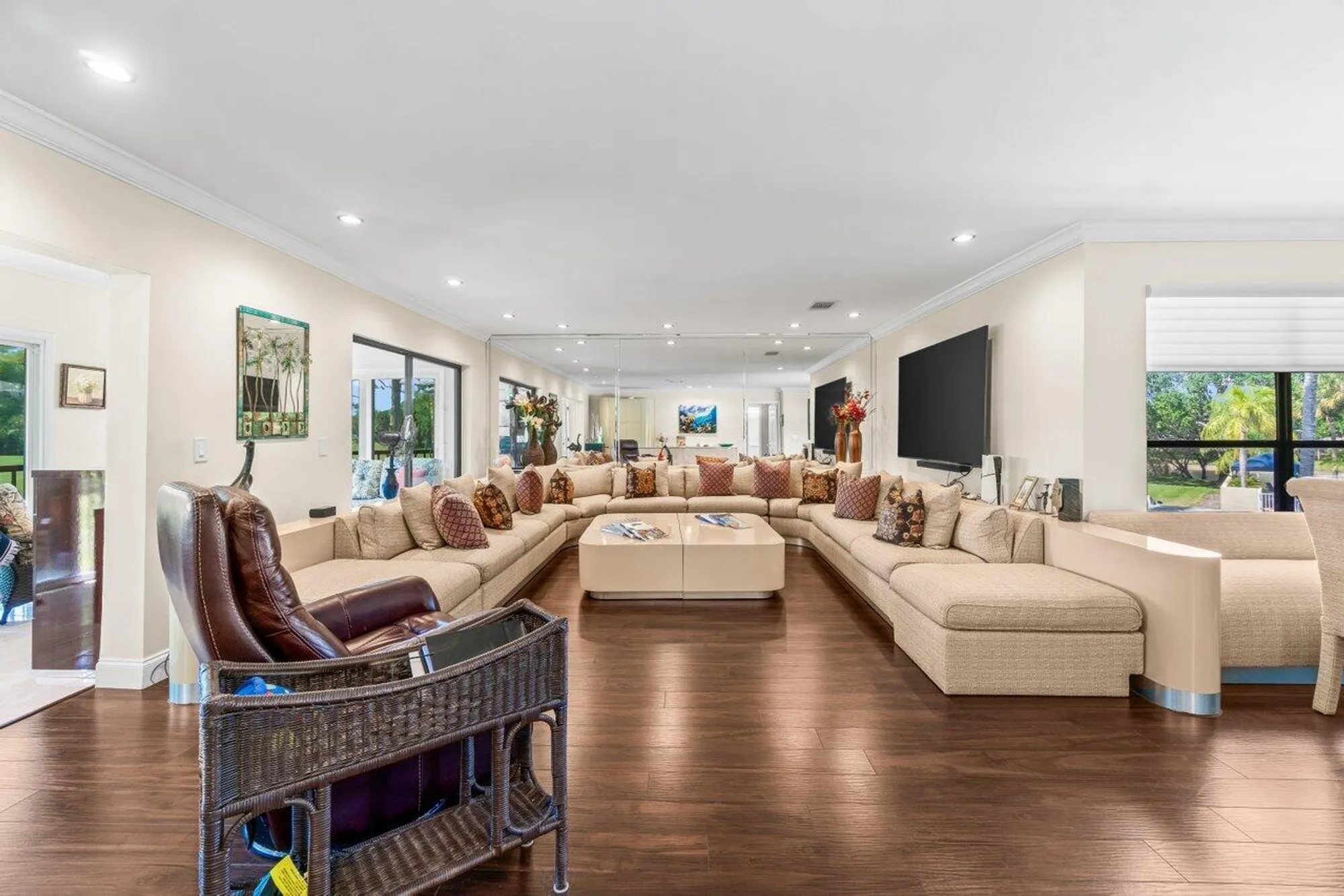 Property Slideshow image 8 of 61 | 9 stratford dr d, Boynton Beach, FL, 33436