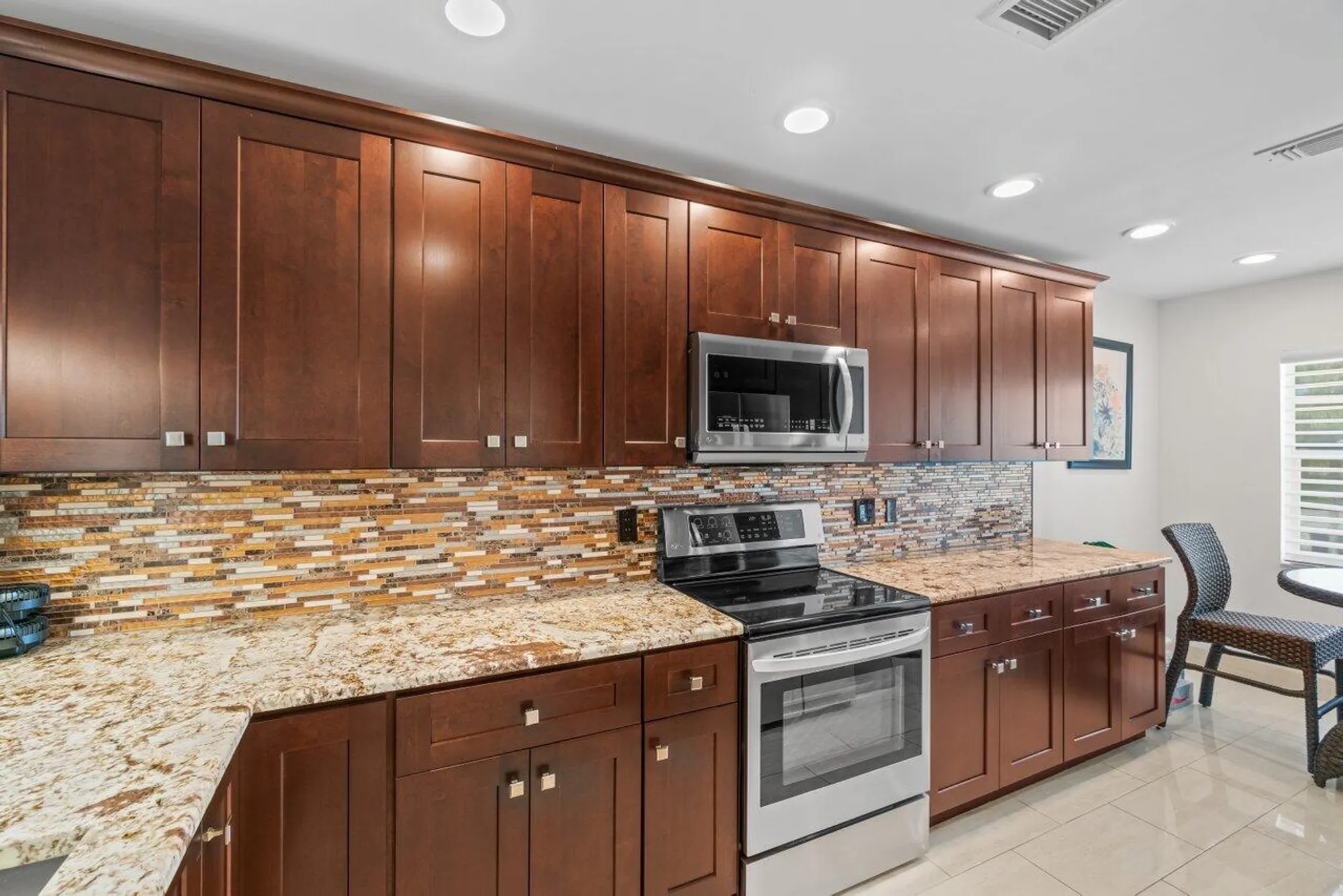 Property Slideshow image 14 of 61 | 9 stratford dr d, Boynton Beach, FL, 33436