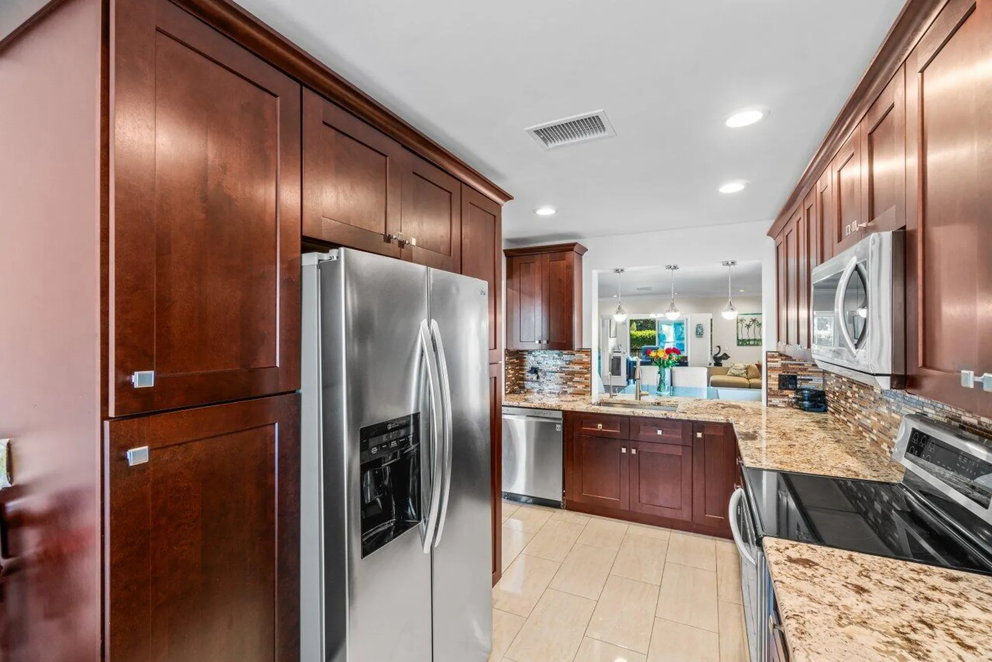 Property Slideshow image 16 of 61 | 9 stratford dr d, Boynton Beach, FL, 33436