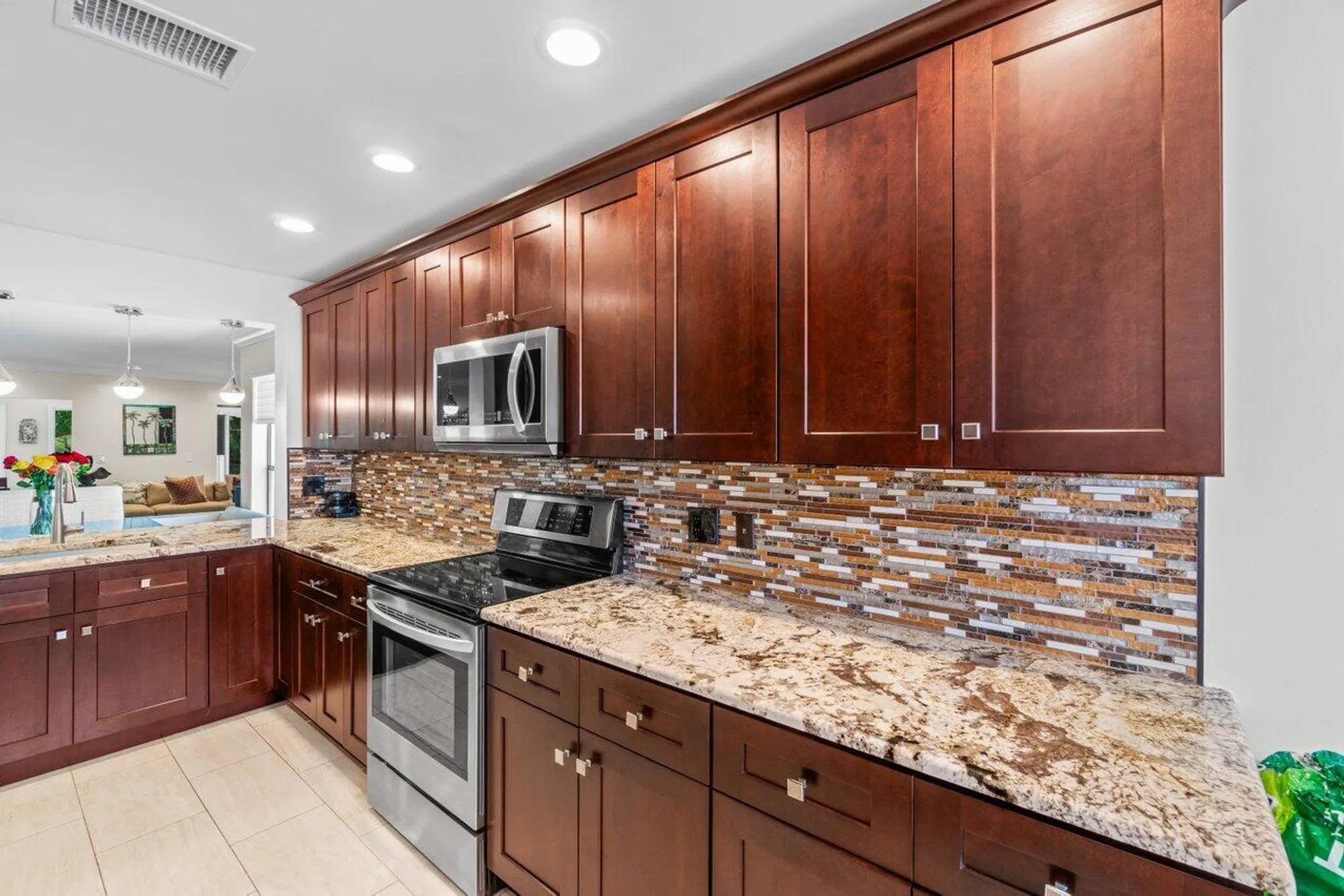 Property Slideshow image 15 of 61 | 9 stratford dr d, Boynton Beach, FL, 33436