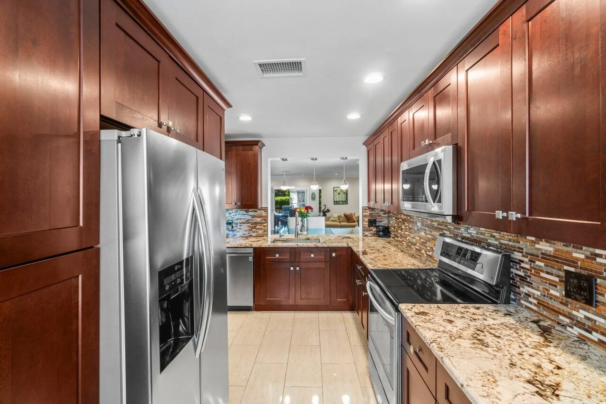 Property Slideshow image 17 of 61 | 9 stratford dr d, Boynton Beach, FL, 33436