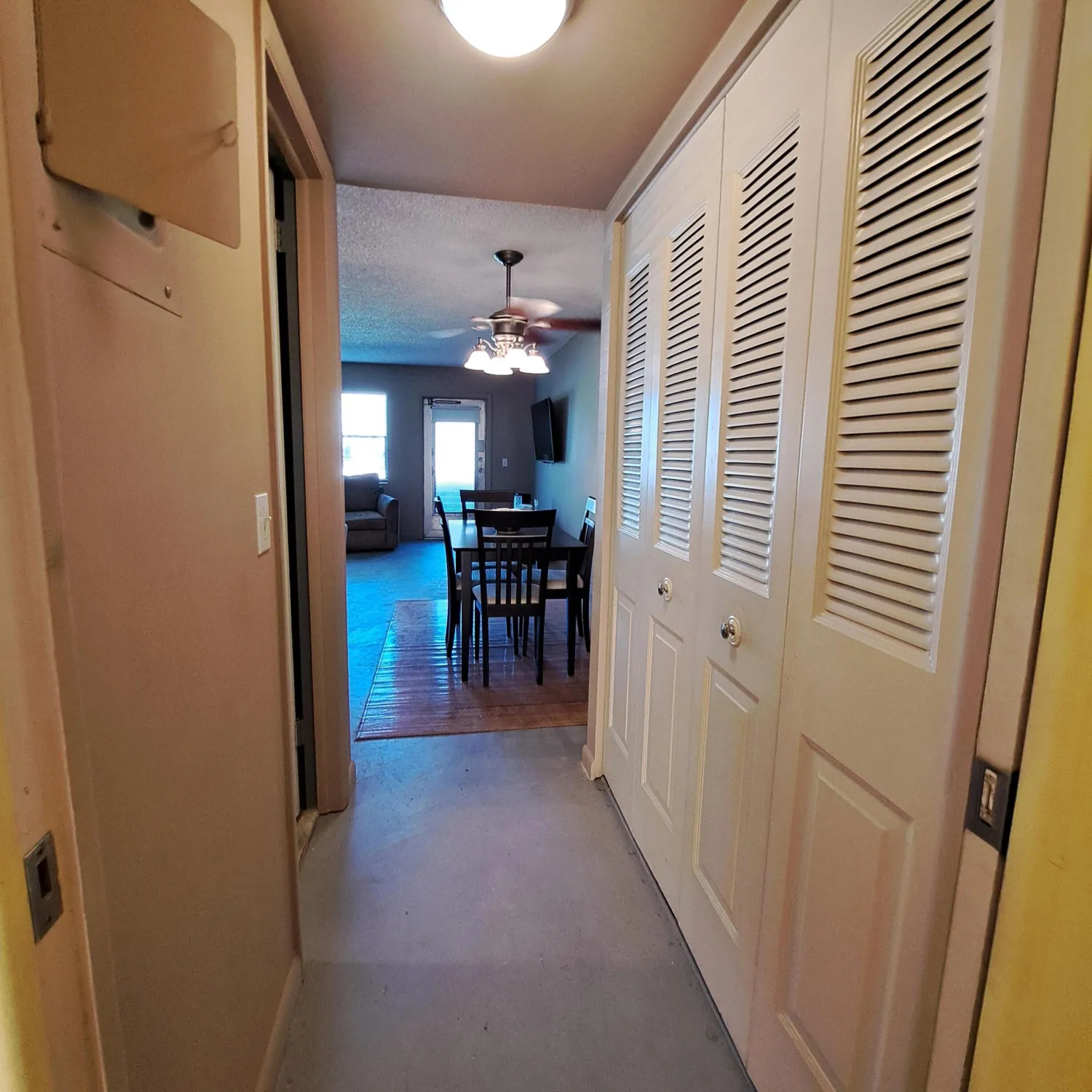 Property Slideshow image 13 of 25 | 50 windsor c, West Palm Beach, FL, 33417