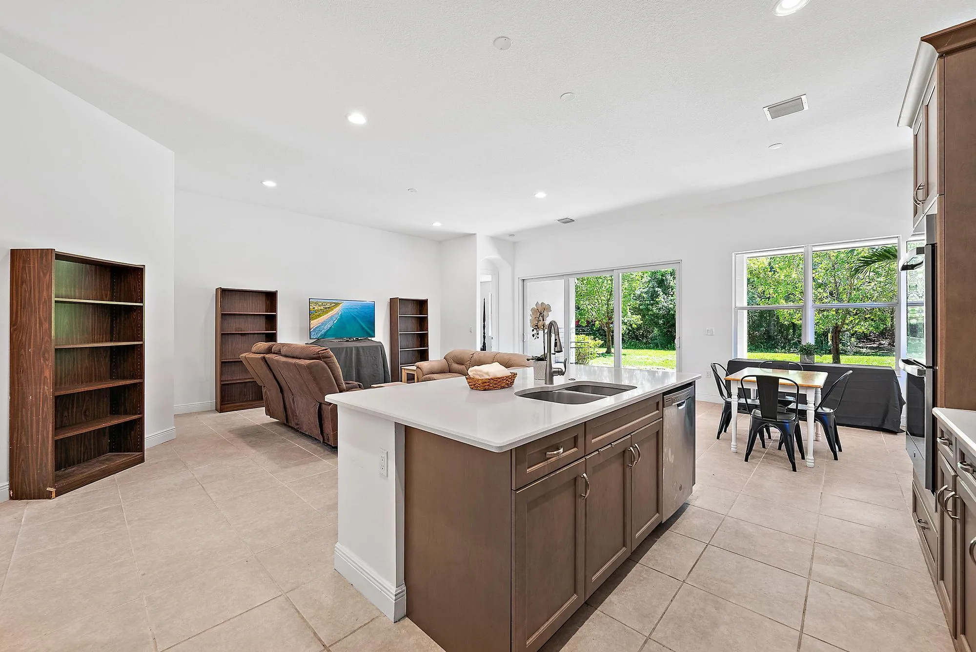 Property Slideshow image 7 of 30 | 2664 conifer dr, Fort Pierce, FL, 34951