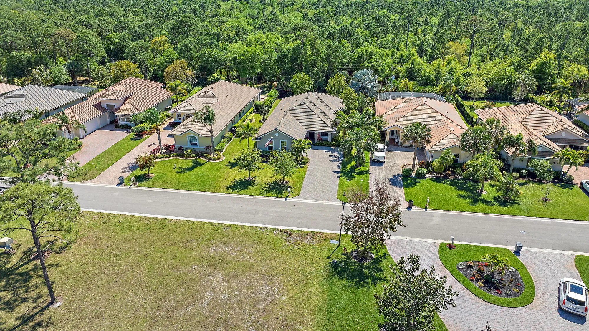 Property Slideshow image 25 of 30 | 2664 conifer dr, Fort Pierce, FL, 34951