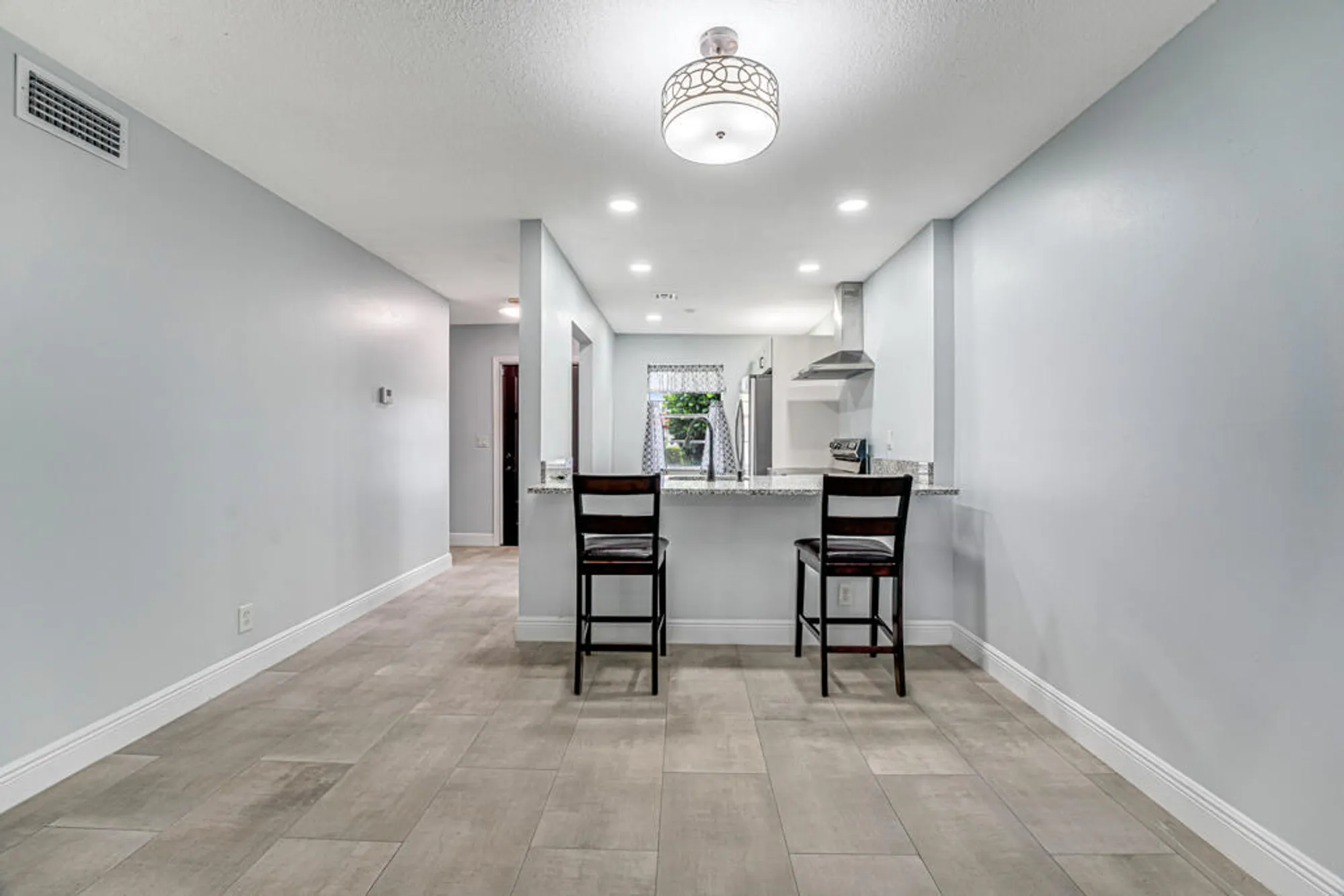 Property Slideshow image 13 of 31 | 104 lake barbara dr, West Palm Beach, FL, 33411