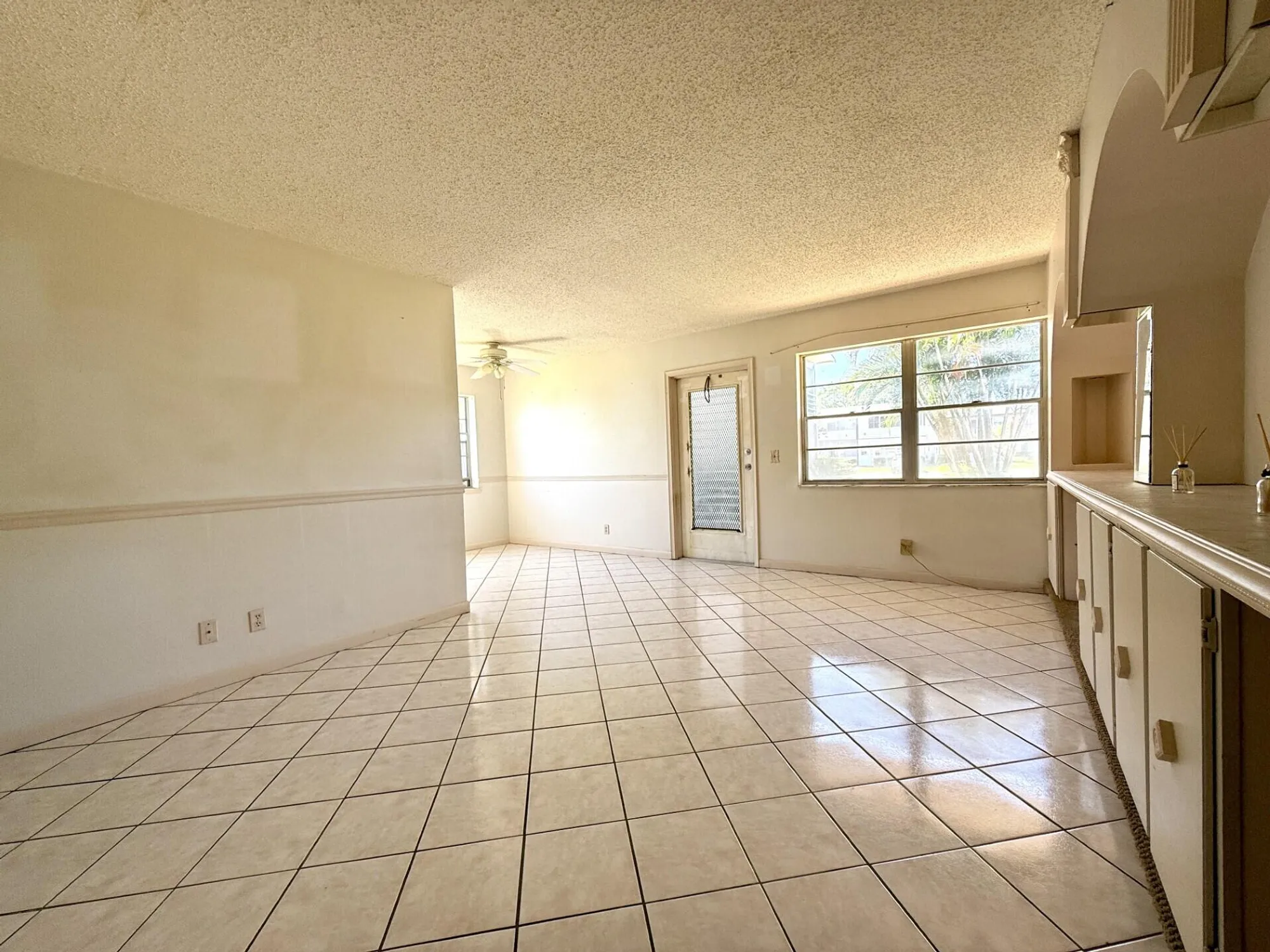 Property Slideshow image 8 of 20 | 401 chatham t, West Palm Beach, FL, 33417