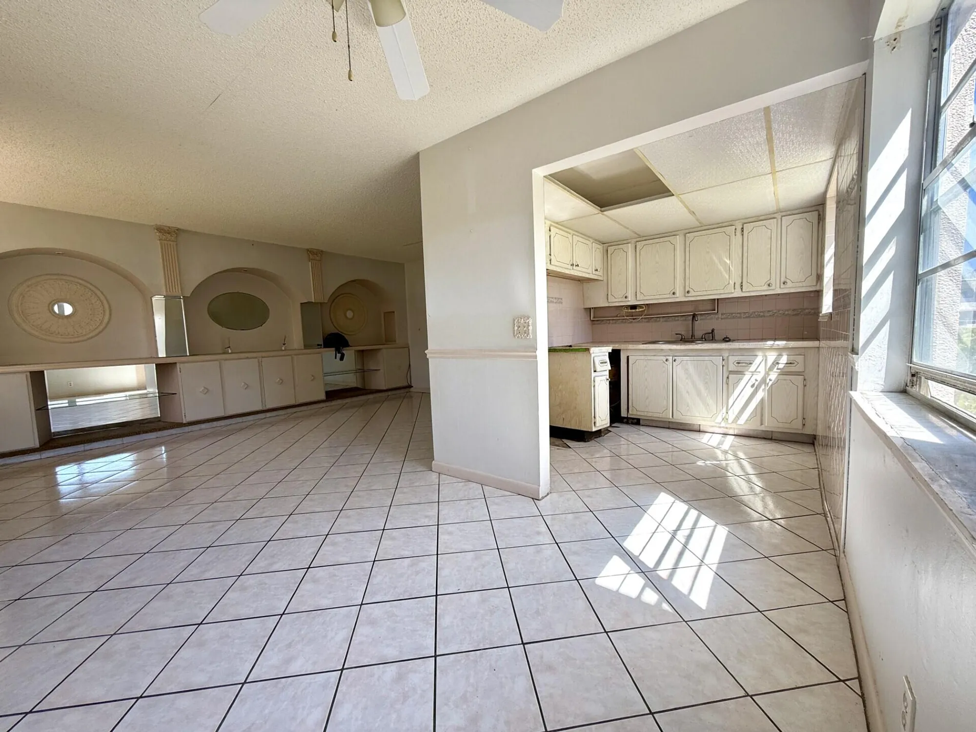 Property Slideshow image 14 of 20 | 401 chatham t, West Palm Beach, FL, 33417