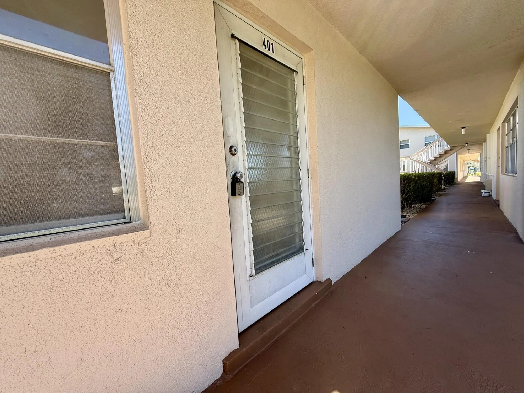 Property Slideshow image 15 of 20 | 401 chatham t, West Palm Beach, FL, 33417