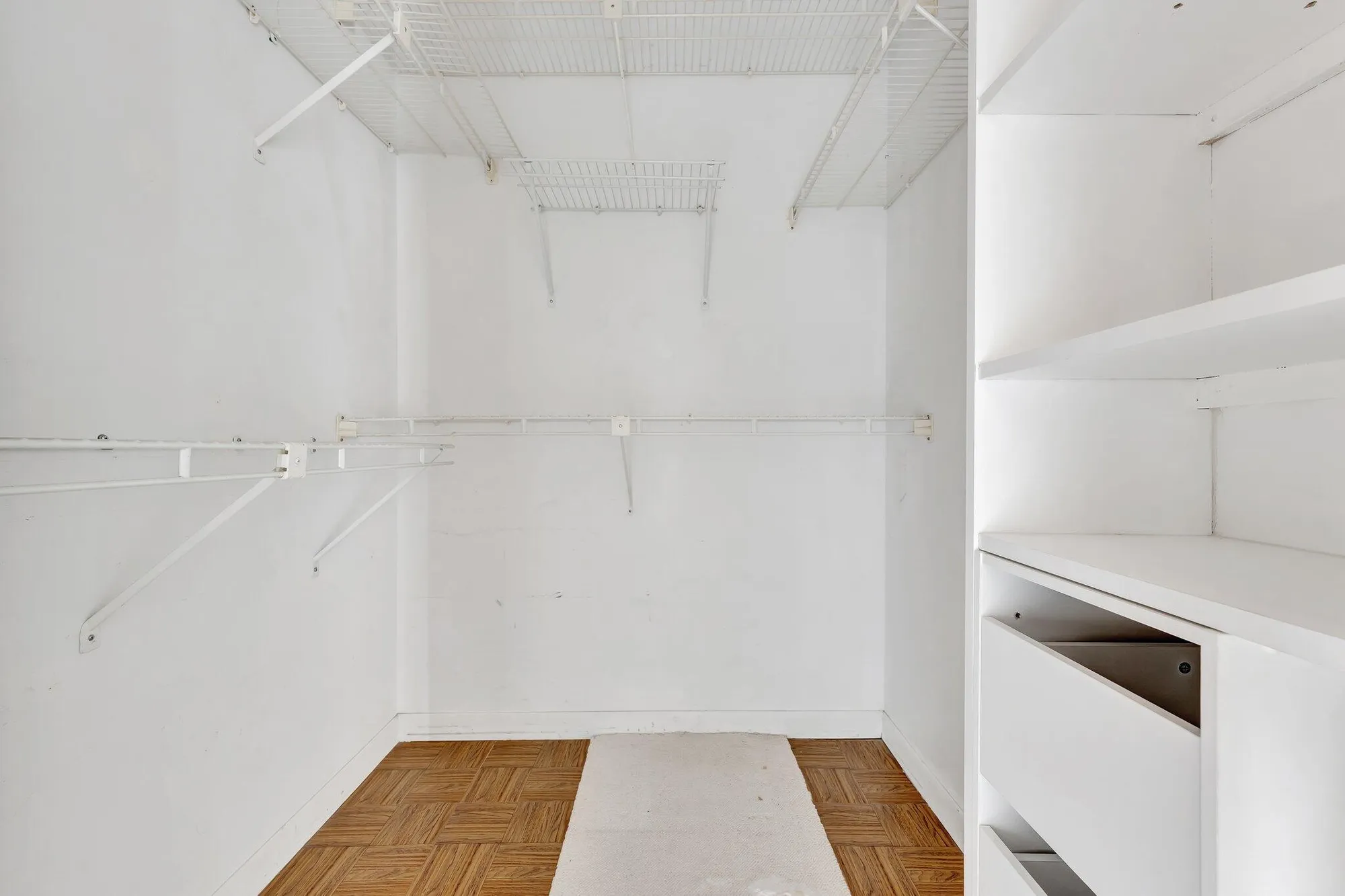 Property Slideshow image 10 of 18 | 3551 inverrary dr 212, Lauderhill, FL, 33319