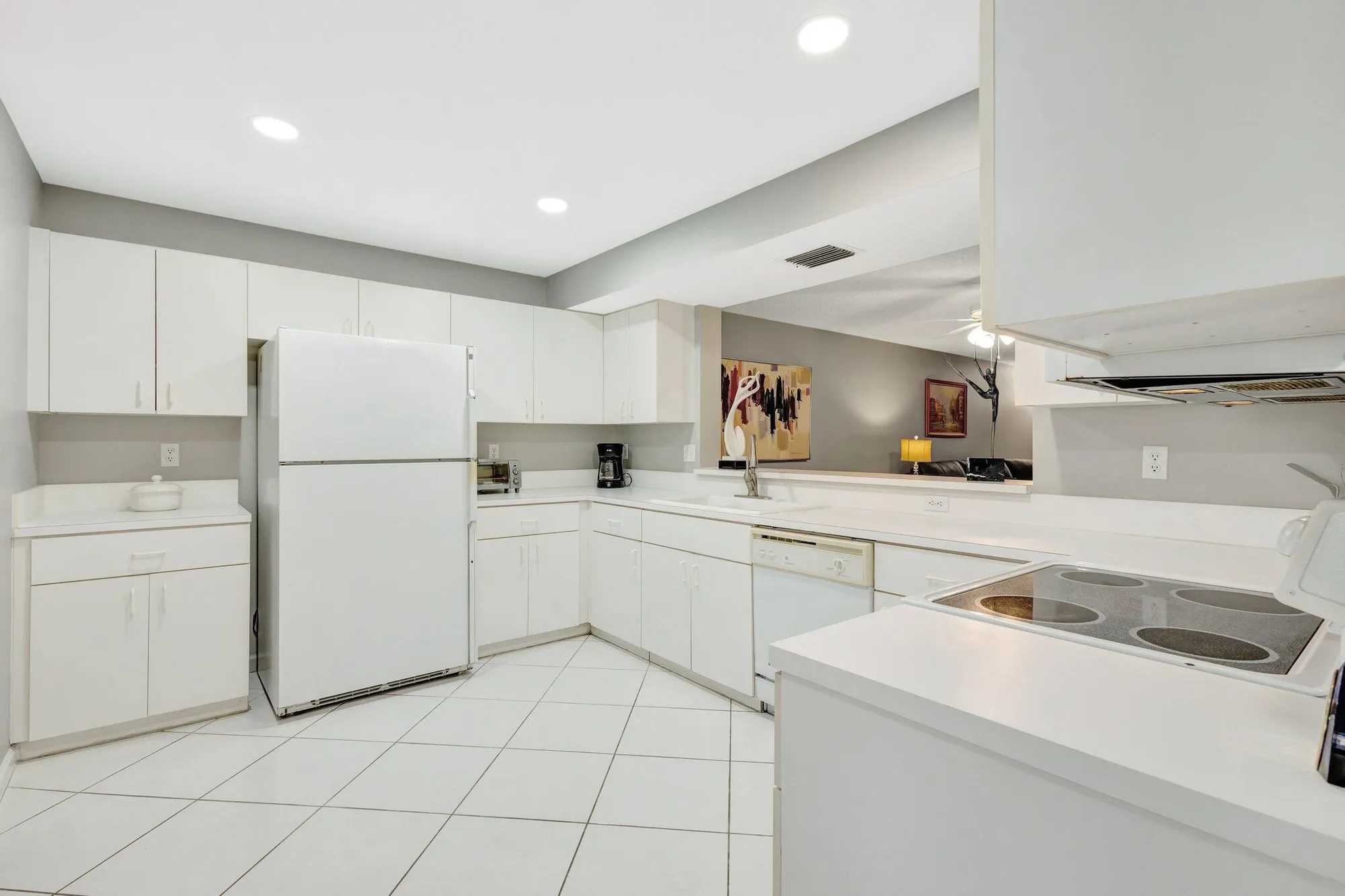 Property Slideshow image 4 of 43 | 9680 sills dr 102, Boynton Beach, FL, 33437