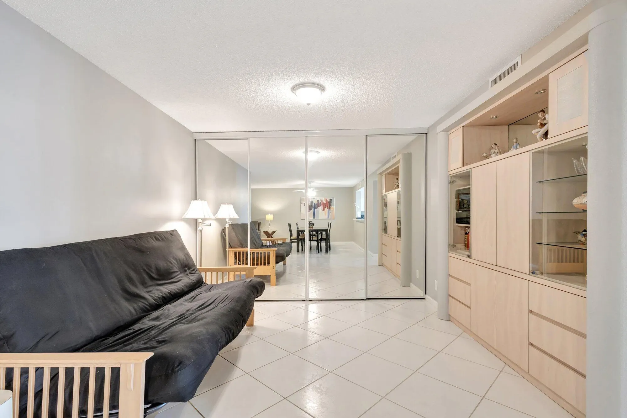 Property Slideshow image 11 of 43 | 9680 sills dr 102, Boynton Beach, FL, 33437