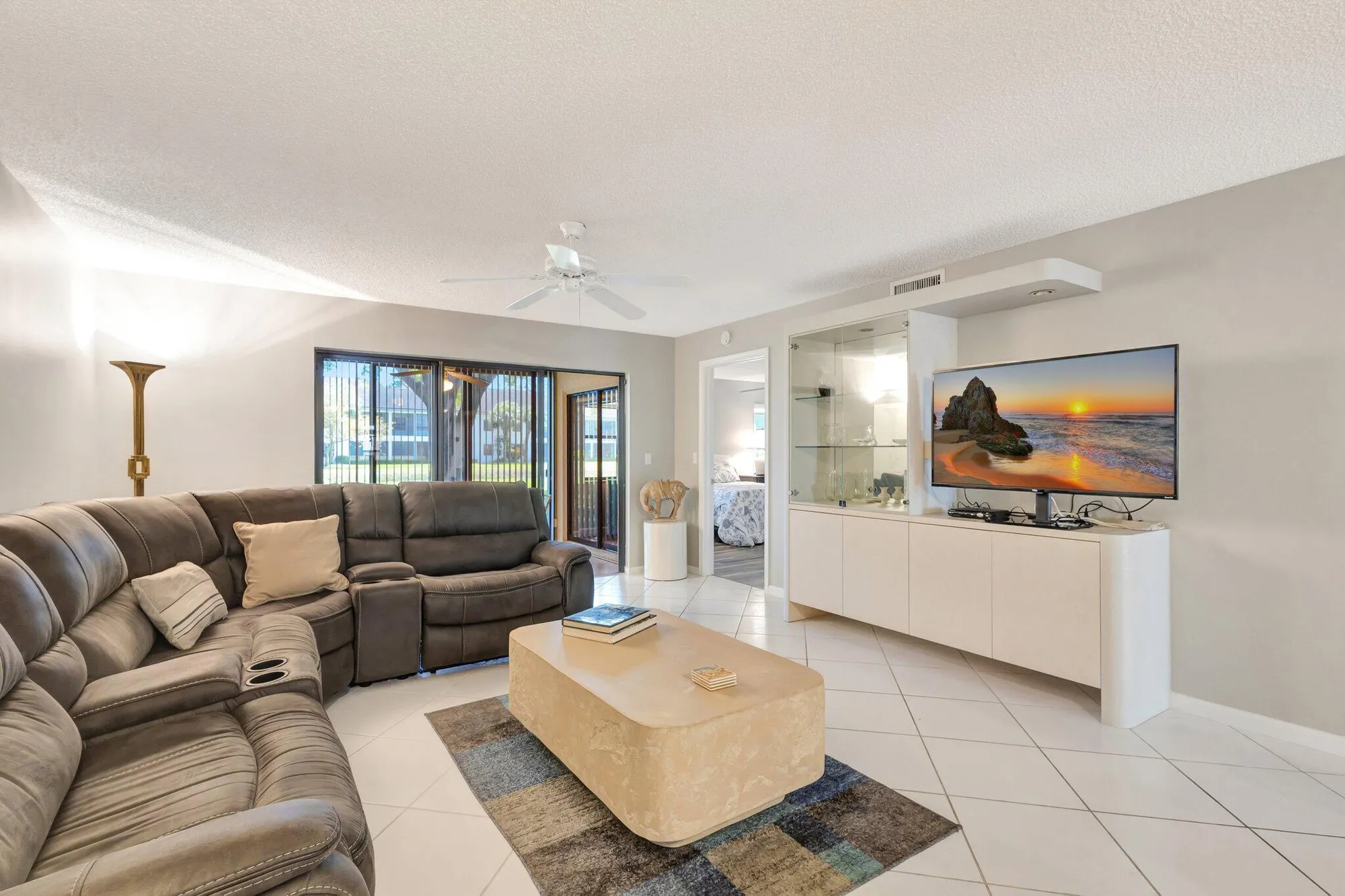 Property Slideshow image 17 of 43 | 9680 sills dr 102, Boynton Beach, FL, 33437