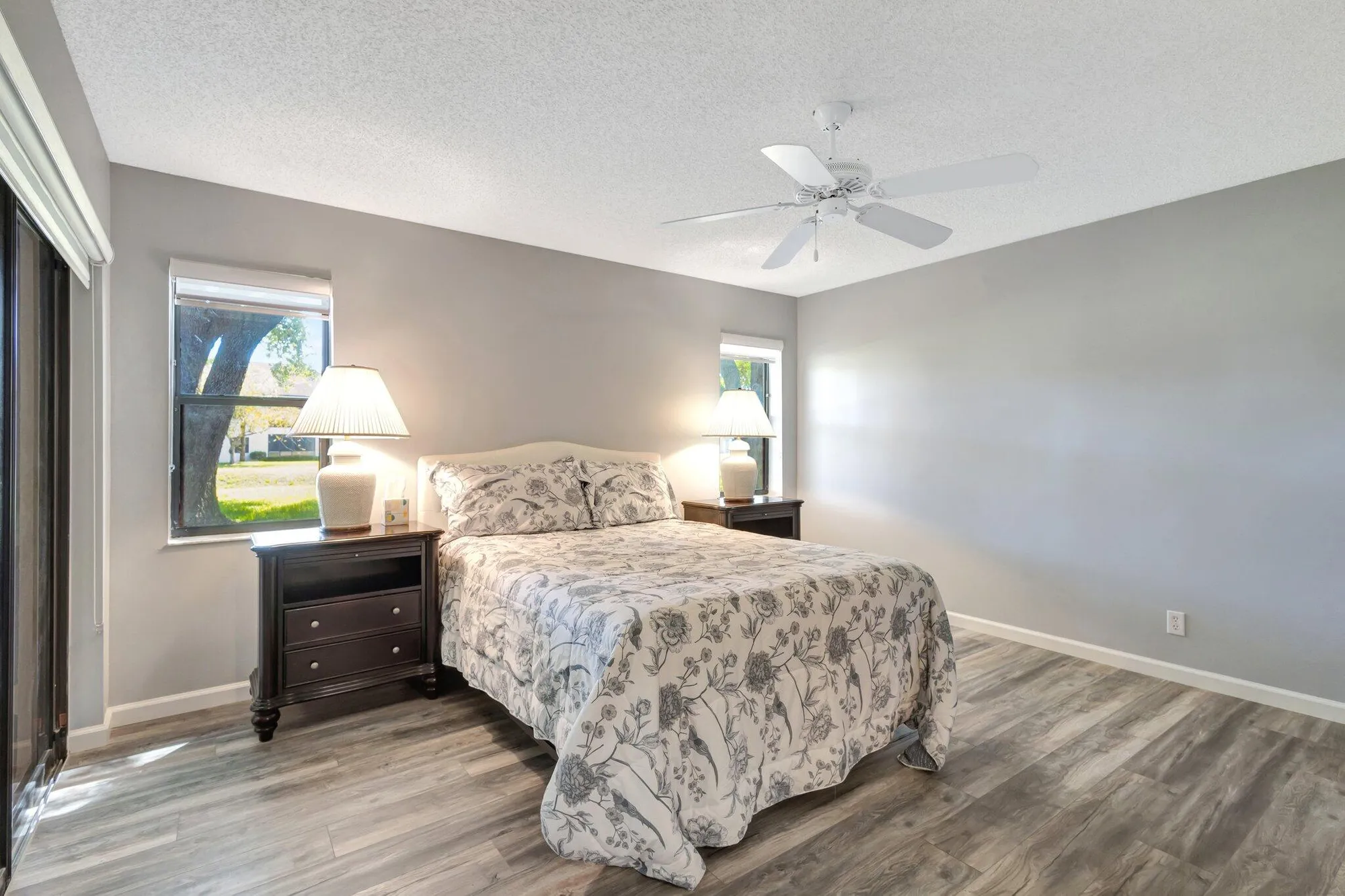 Property Slideshow image 19 of 43 | 9680 sills dr 102, Boynton Beach, FL, 33437