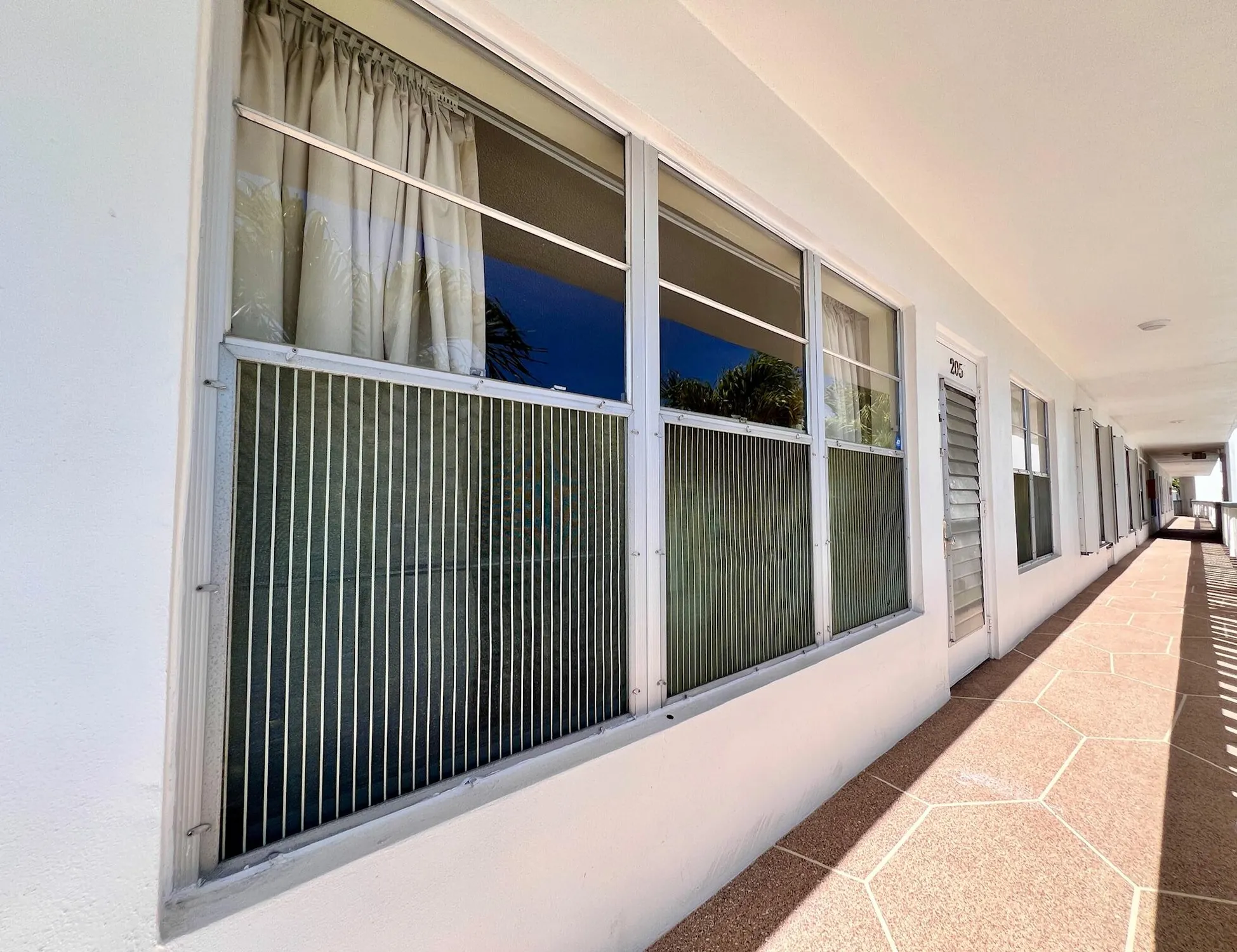 Property Slideshow image 11 of 18 | 205 wellington a, West Palm Beach, FL, 33417