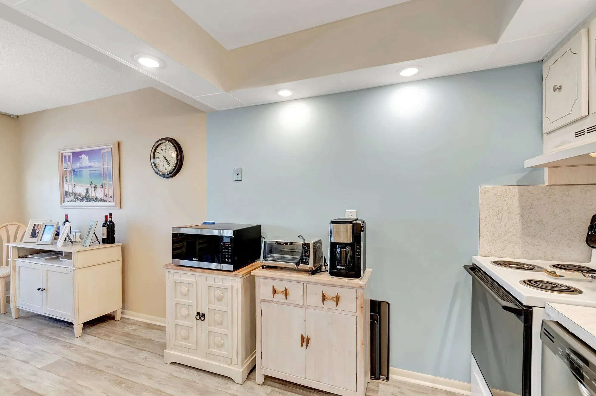 Property Slideshow image 12 of 50 | 212 greenbrier a, West Palm Beach, FL, 33417