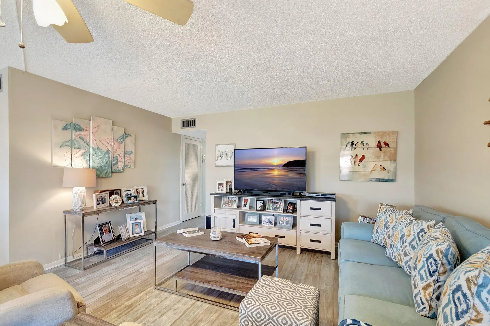 Property Slideshow image 8 of 50 | 212 greenbrier a, West Palm Beach, FL, 33417