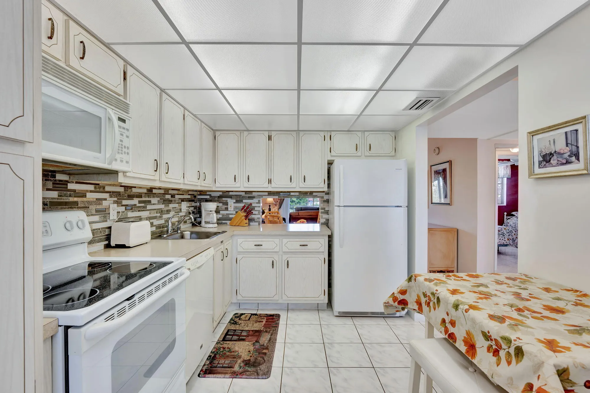 Property Slideshow image 6 of 61 | 2951 nw 46th ave 403, Lauderdale Lakes, FL, 33313