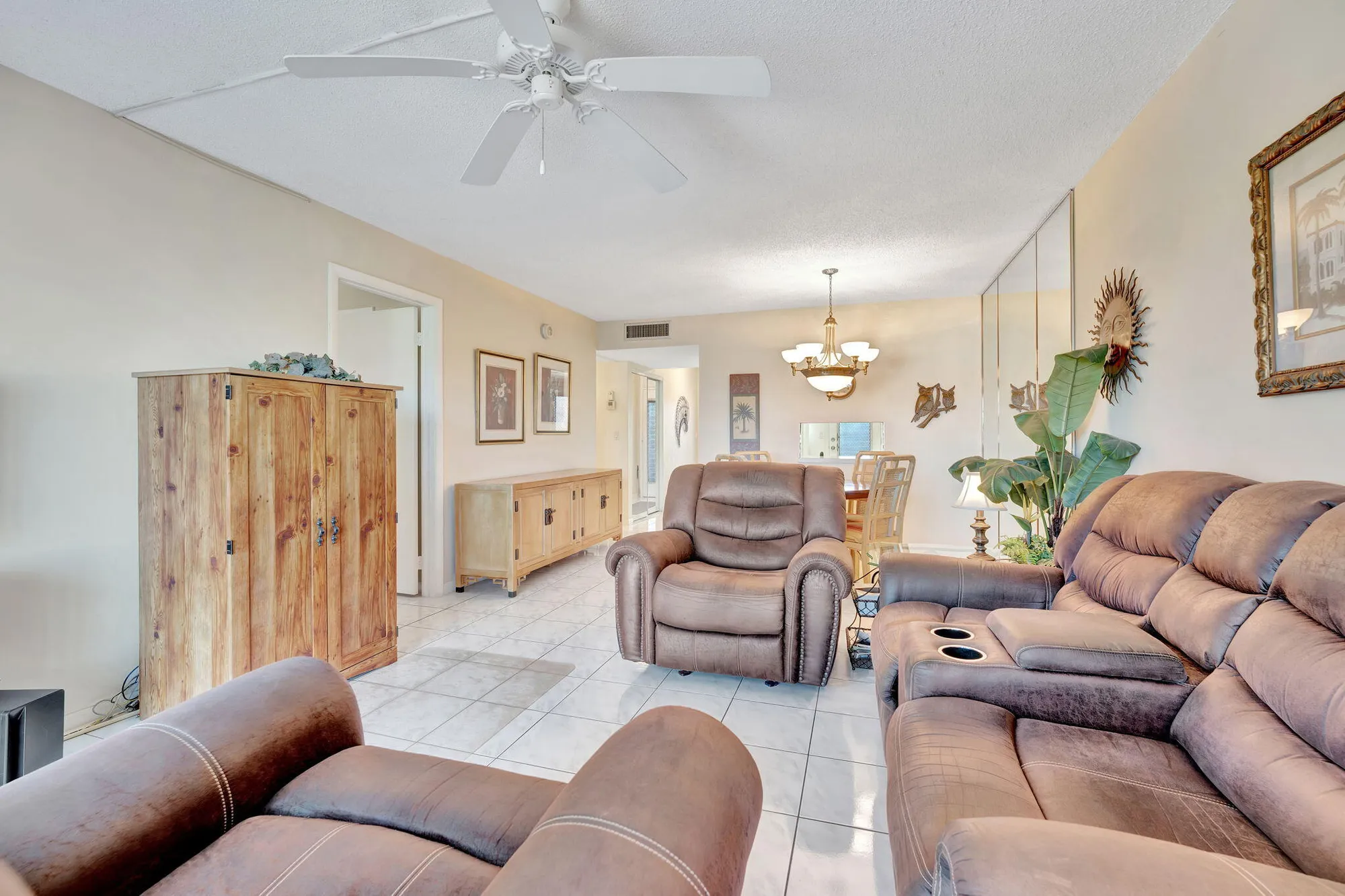 Property Slideshow image 4 of 61 | 2951 nw 46th ave 403, Lauderdale Lakes, FL, 33313