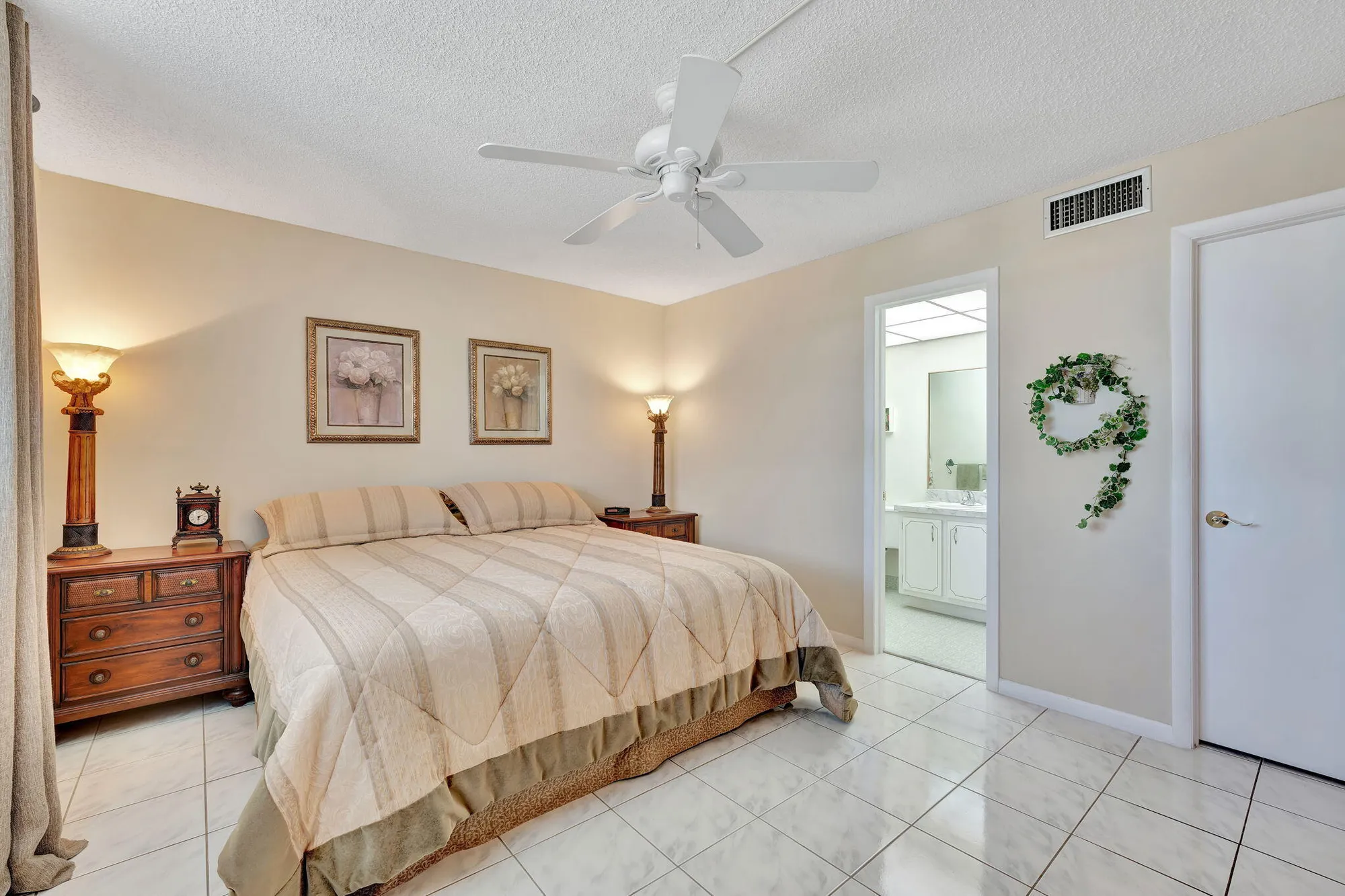 Property Slideshow image 9 of 61 | 2951 nw 46th ave 403, Lauderdale Lakes, FL, 33313