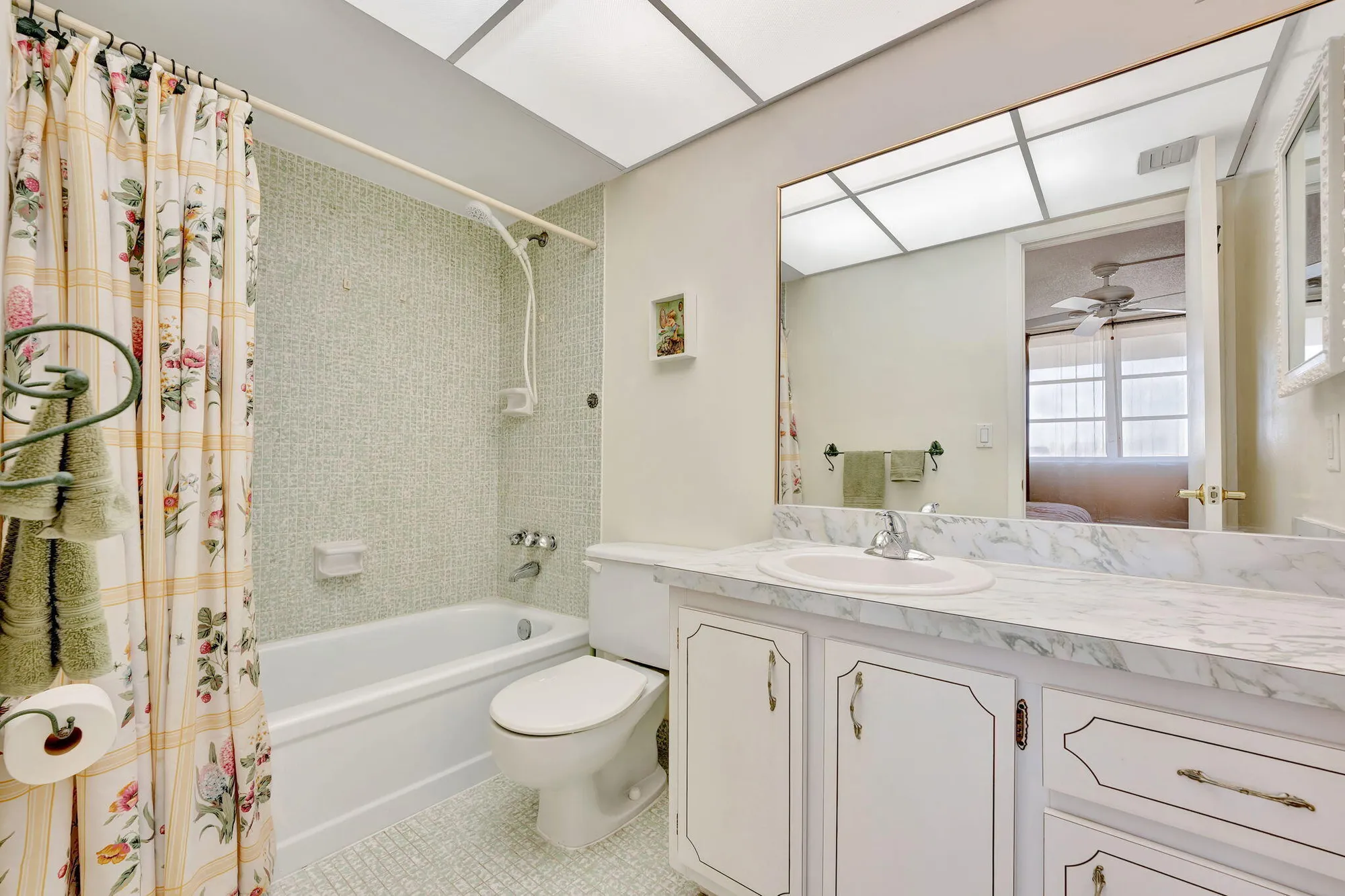 Property Slideshow image 13 of 61 | 2951 nw 46th ave 403, Lauderdale Lakes, FL, 33313
