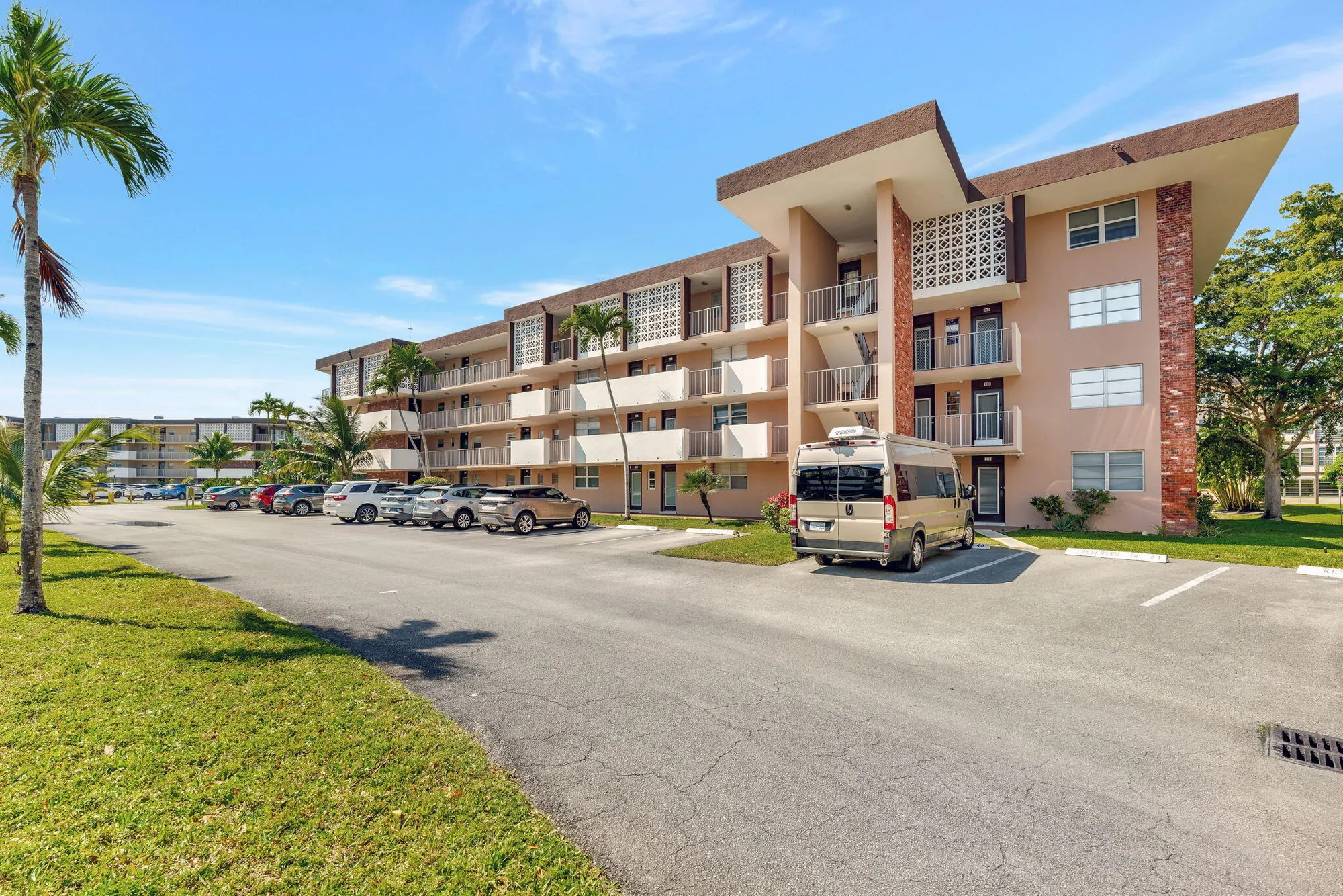 Property Slideshow image 21 of 61 | 2951 nw 46th ave 403, Lauderdale Lakes, FL, 33313