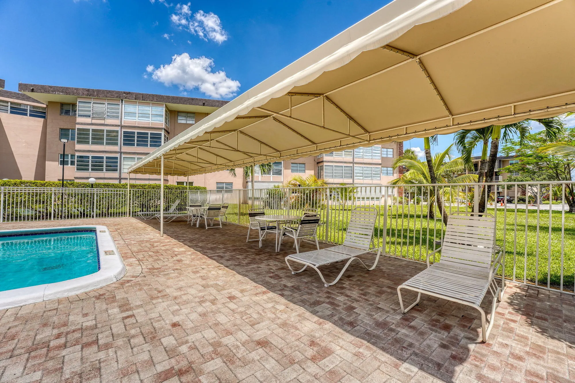 Property Slideshow image 33 of 61 | 2951 nw 46th ave 403, Lauderdale Lakes, FL, 33313