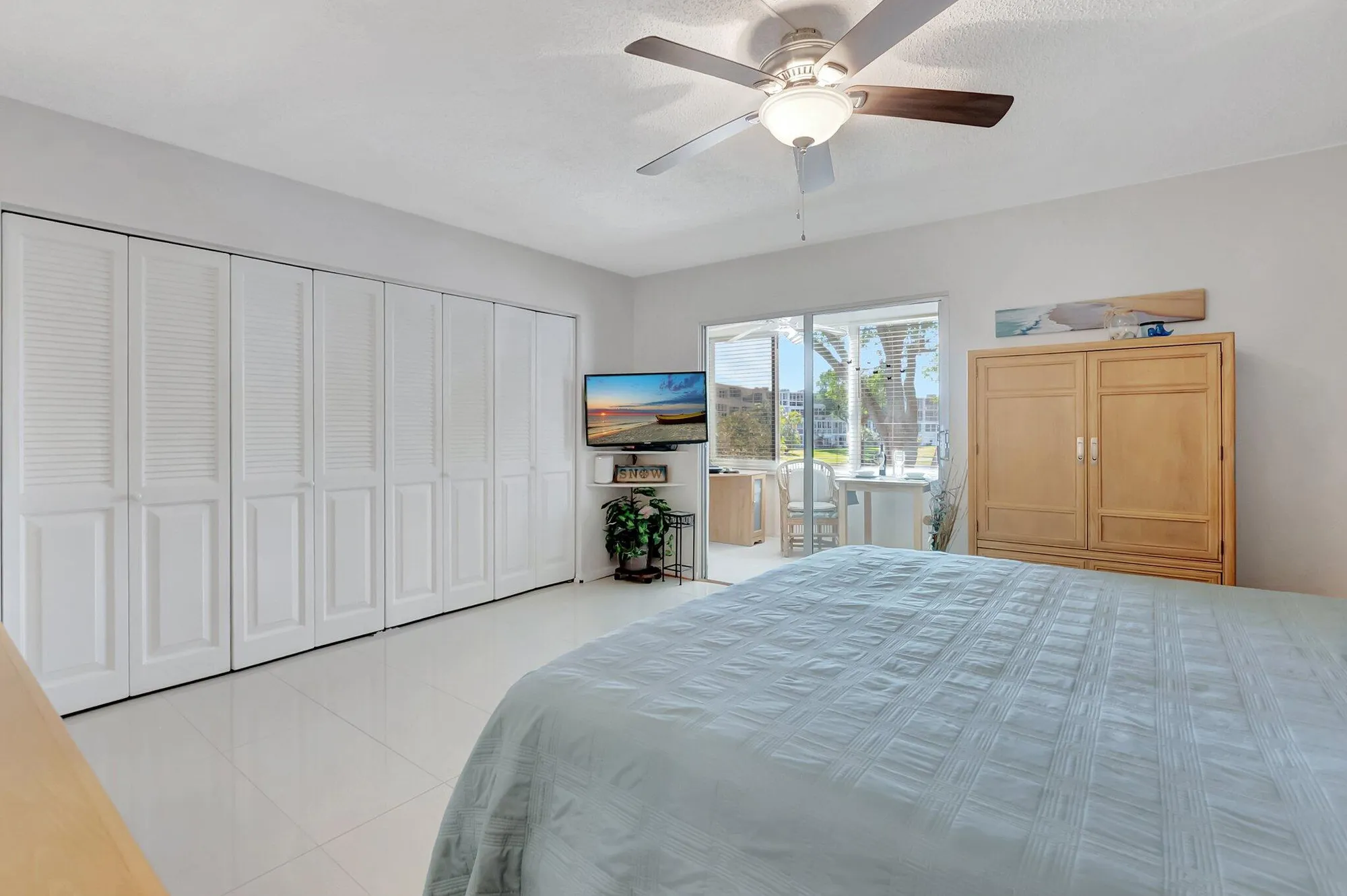 Property Slideshow image 10 of 76 | 2051 cambridge c, Deerfield Beach, FL, 33442