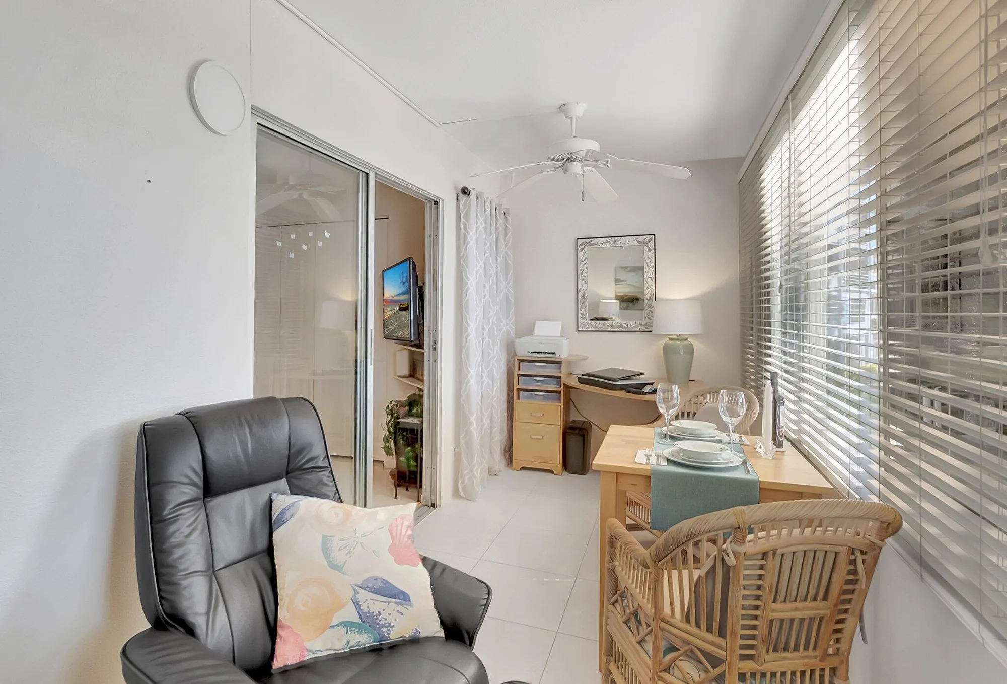 Property Slideshow image 18 of 76 | 2051 cambridge c, Deerfield Beach, FL, 33442