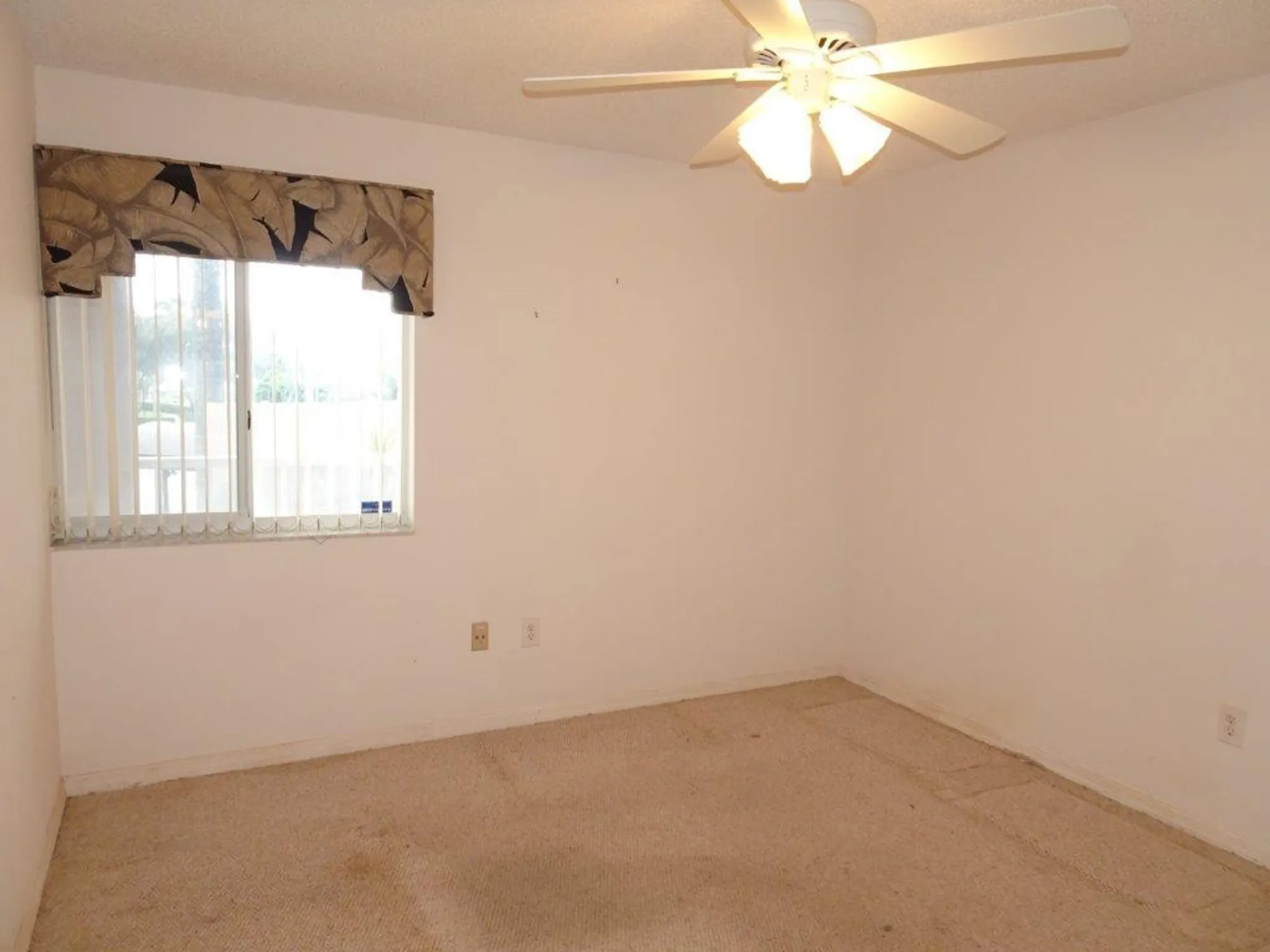 Property Slideshow image 15 of 22 | 7539 granville dr 208, Tamarac, FL, 33321