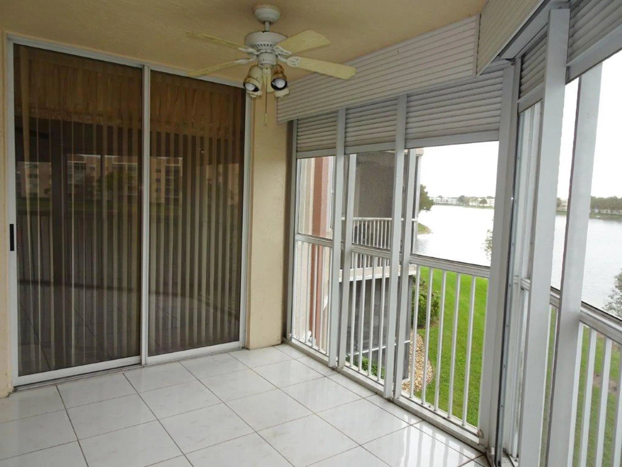 Property Slideshow image 19 of 22 | 7539 granville dr 208, Tamarac, FL, 33321