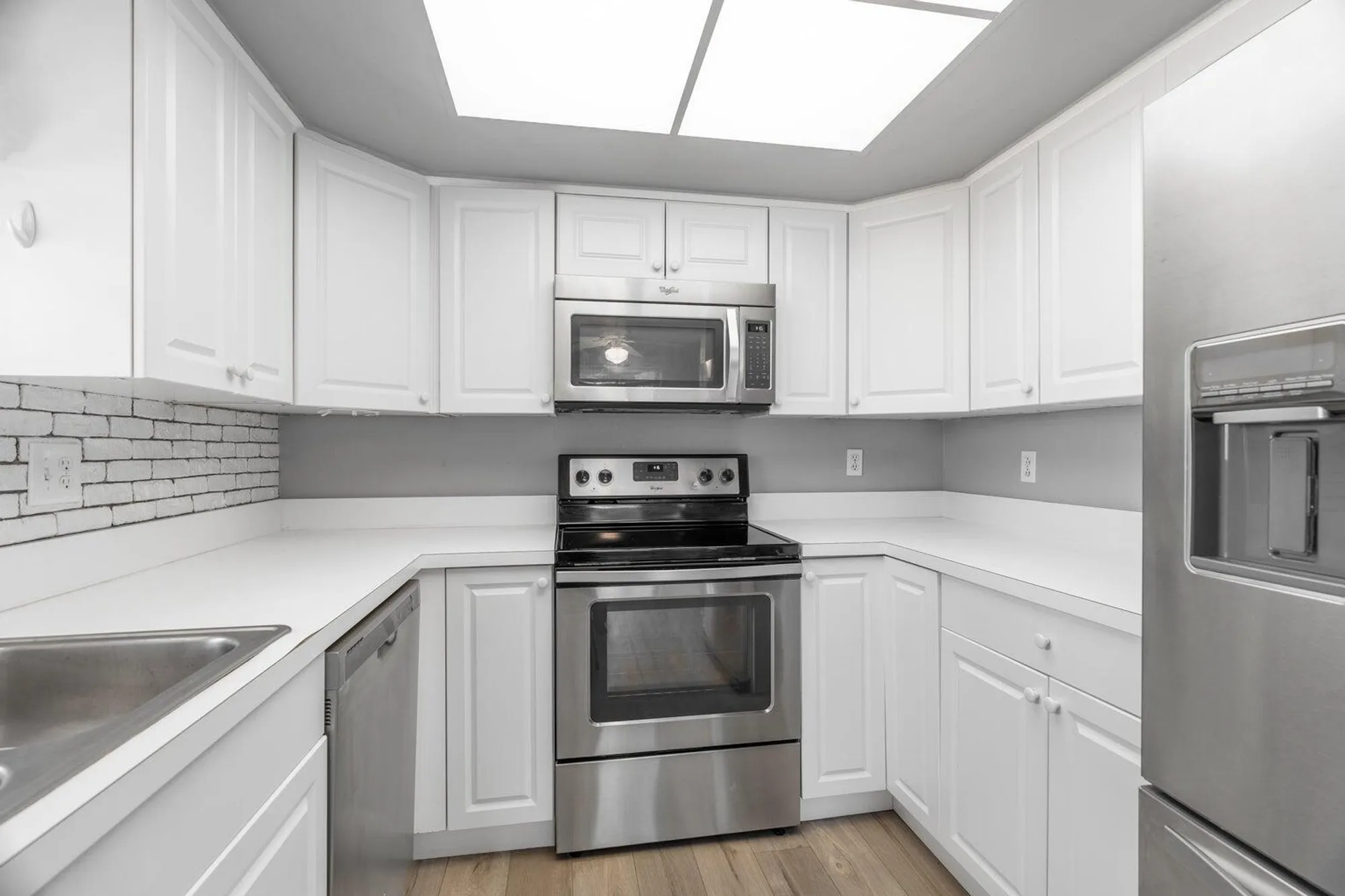 Property Slideshow image 9 of 35 | 450 sw south river dr 207, Stuart, FL, 34997