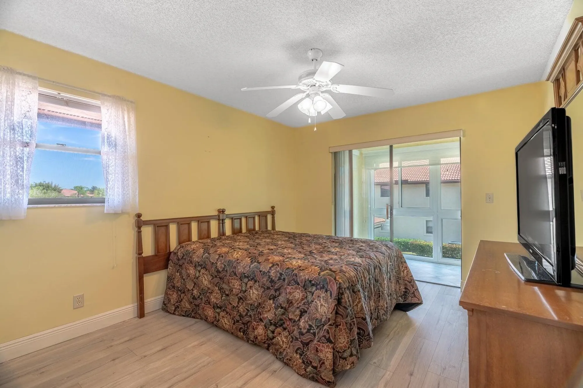 Property Slideshow image 15 of 35 | 450 sw south river dr 207, Stuart, FL, 34997