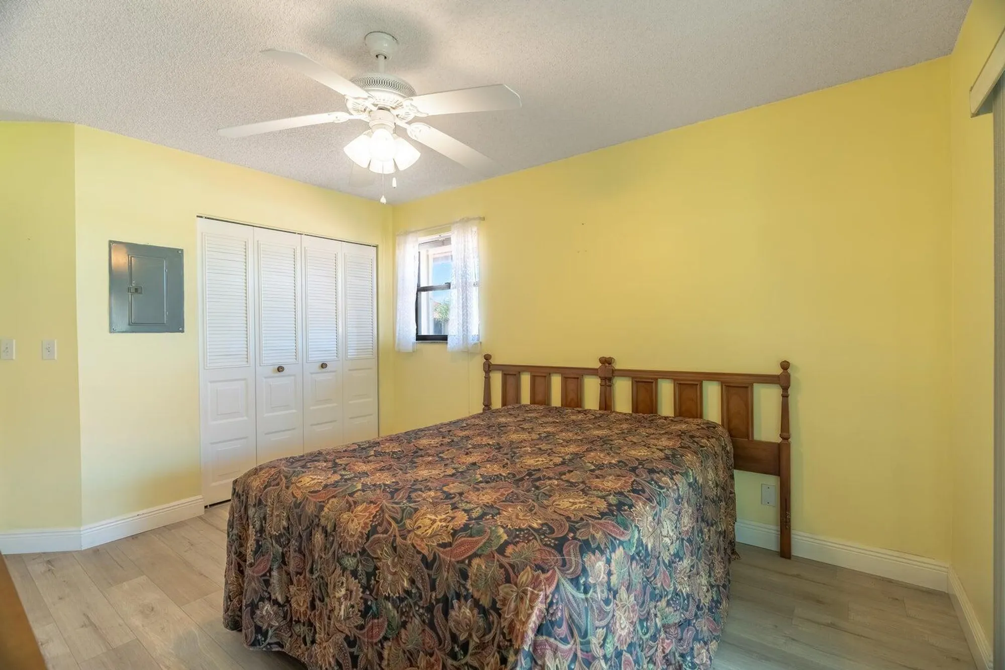 Property Slideshow image 16 of 35 | 450 sw south river dr 207, Stuart, FL, 34997