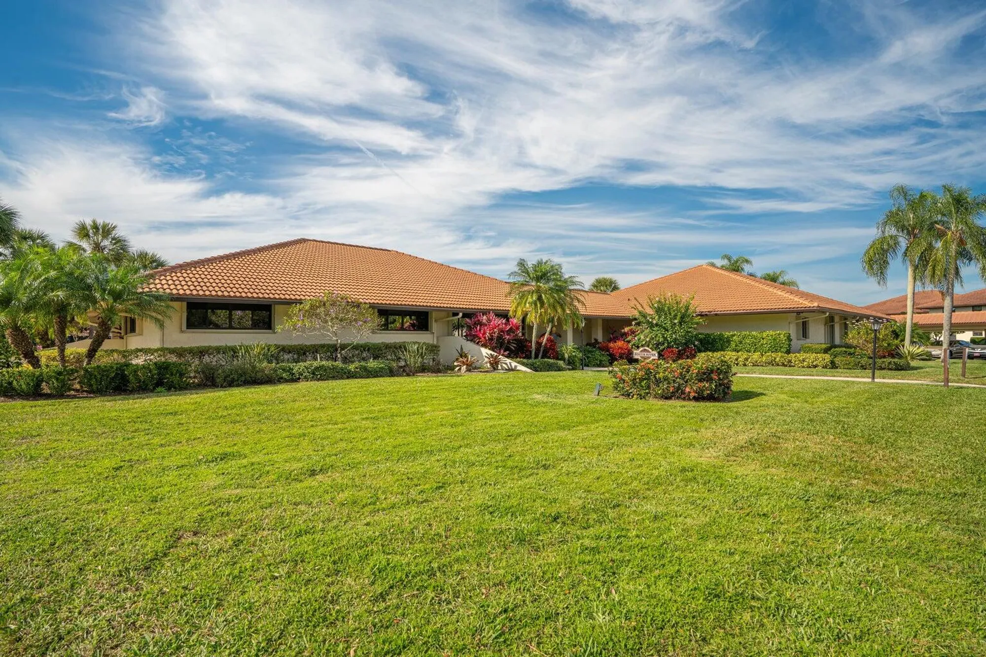 Property Slideshow image 24 of 35 | 450 sw south river dr 207, Stuart, FL, 34997