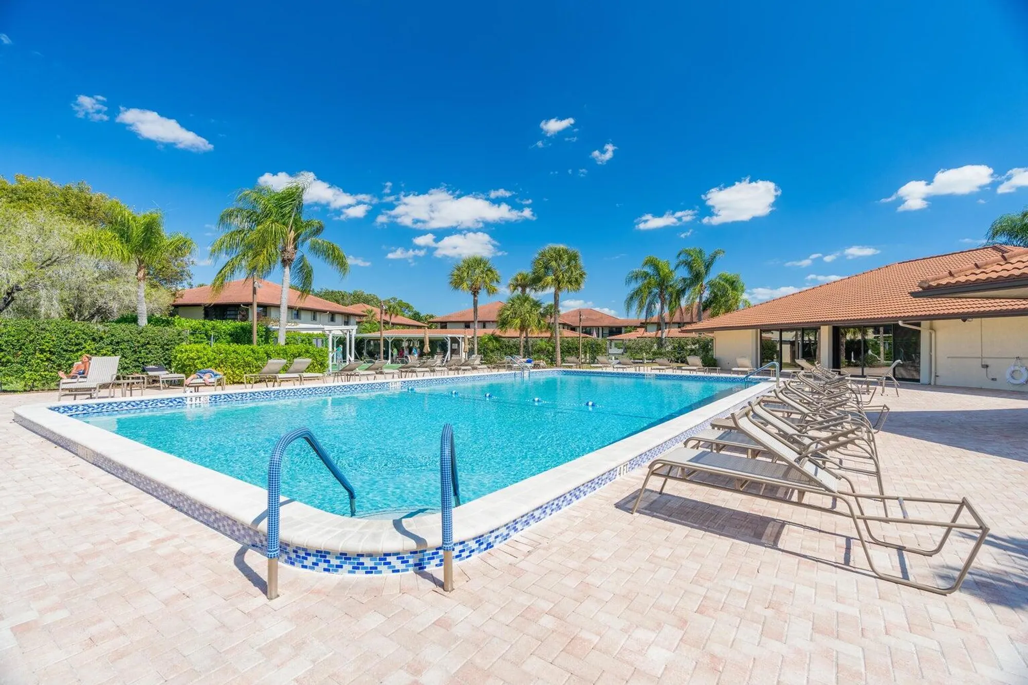 Property Slideshow image 25 of 35 | 450 sw south river dr 207, Stuart, FL, 34997