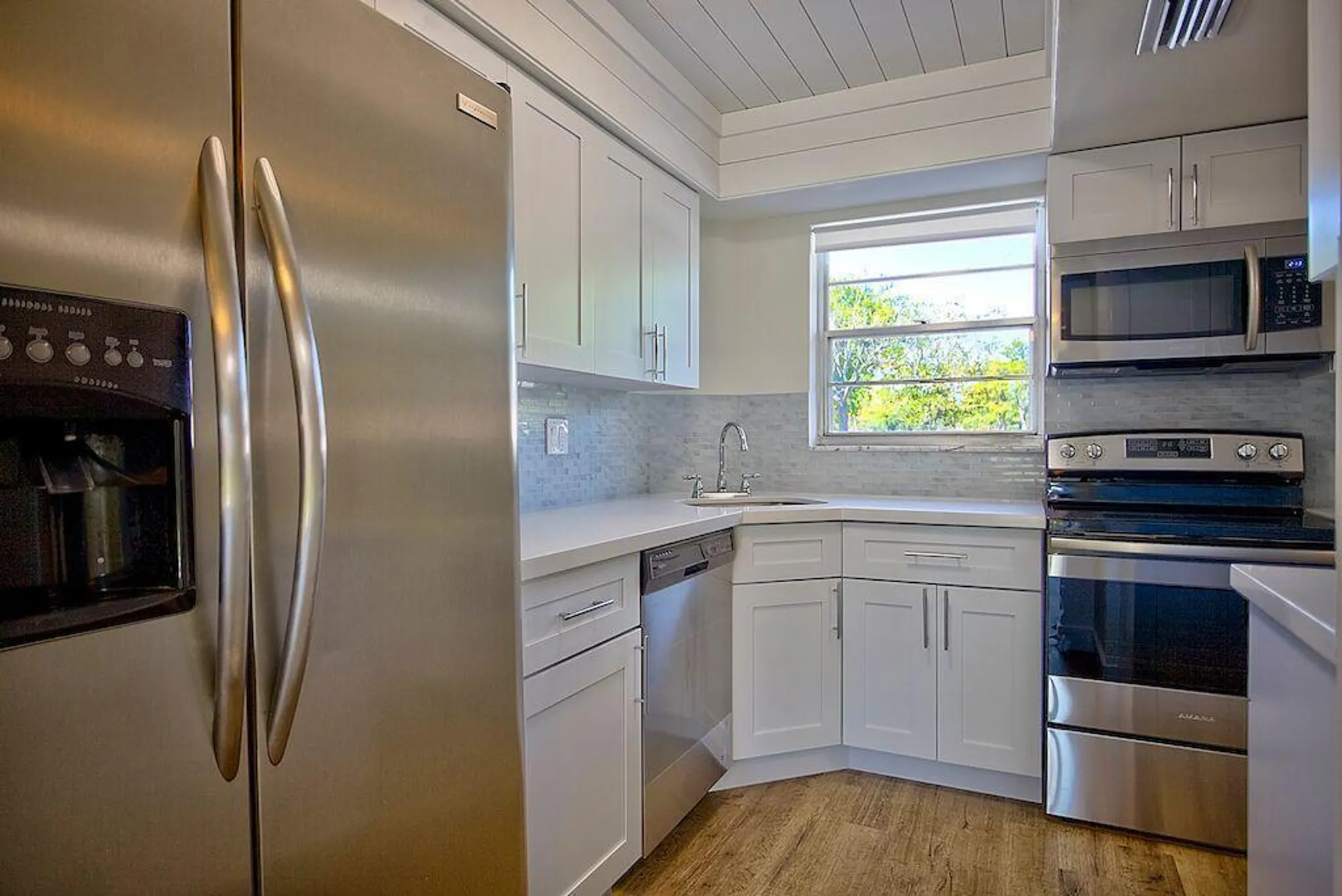 Property Slideshow image 2 of 13 | 18081 se country club dr 141, Jupiter, FL, 33469