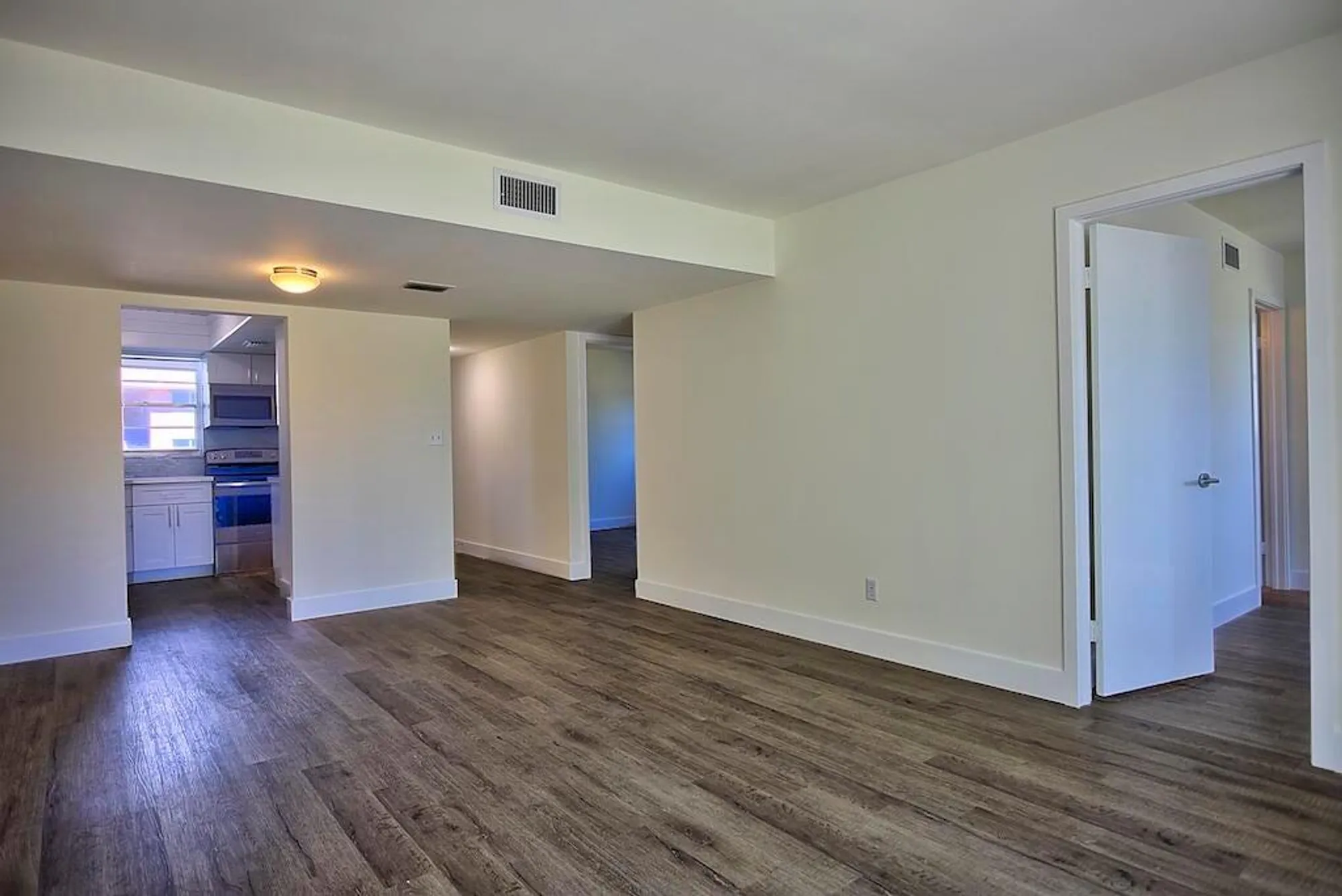 Property Slideshow image 6 of 13 | 18081 se country club dr 141, Jupiter, FL, 33469