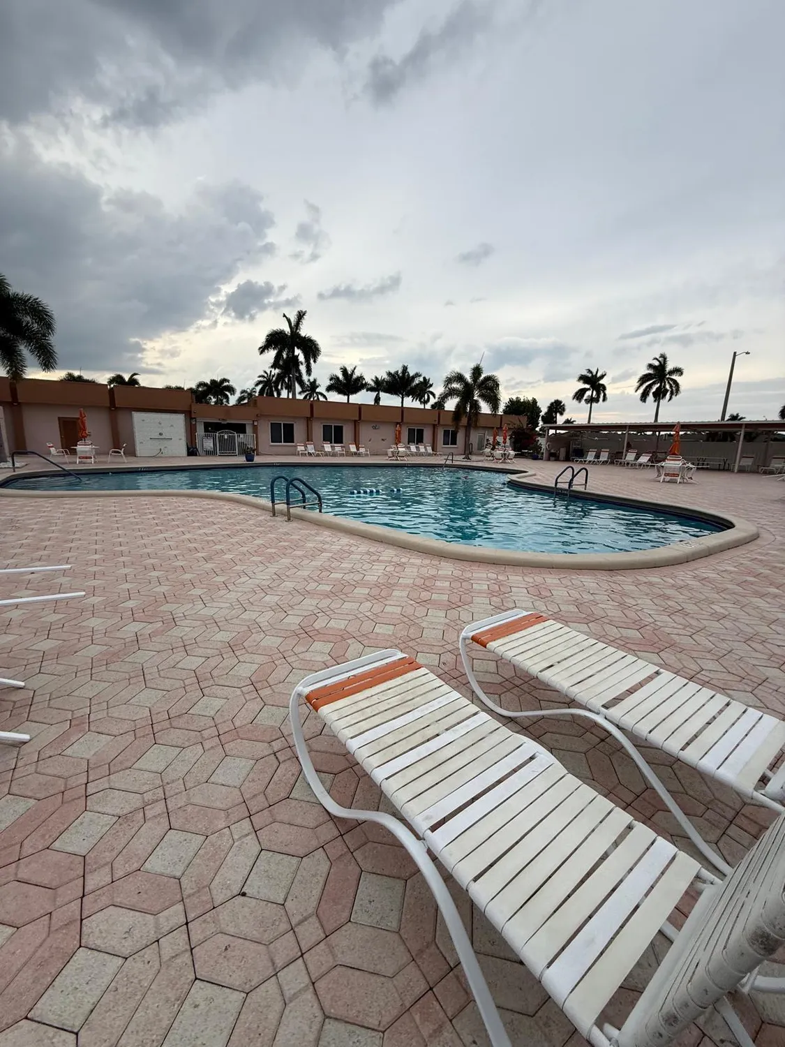 Property Slideshow image 15 of 17 | 2739 dudley dr c, West Palm Beach, FL, 33415