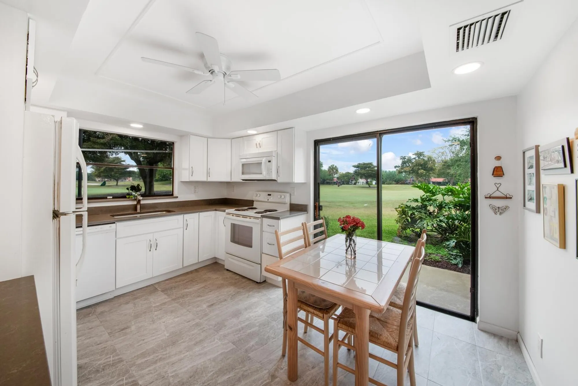 Property Slideshow image 13 of 24 | 5629 lakeview mews ct, Boynton Beach, FL, 33437