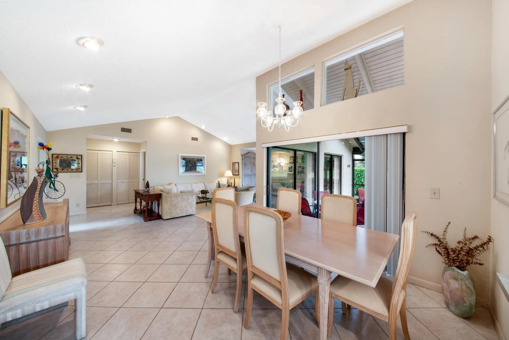 Property Slideshow image 8 of 24 | 5629 lakeview mews ct, Boynton Beach, FL, 33437