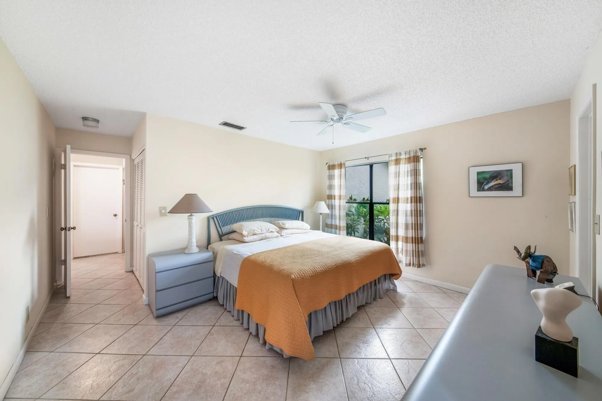 Property Slideshow image 16 of 24 | 5629 lakeview mews ct, Boynton Beach, FL, 33437