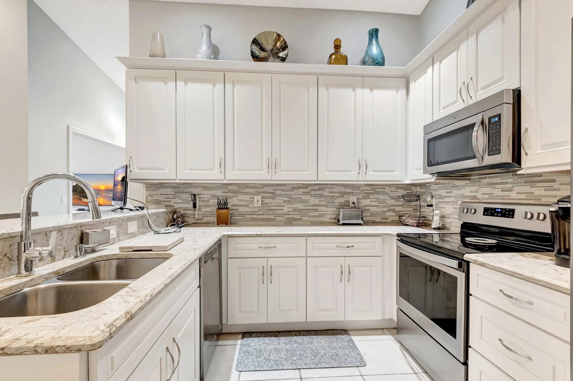 Property Slideshow image 16 of 70 | 8398 logia cir, Boynton Beach, FL, 33472