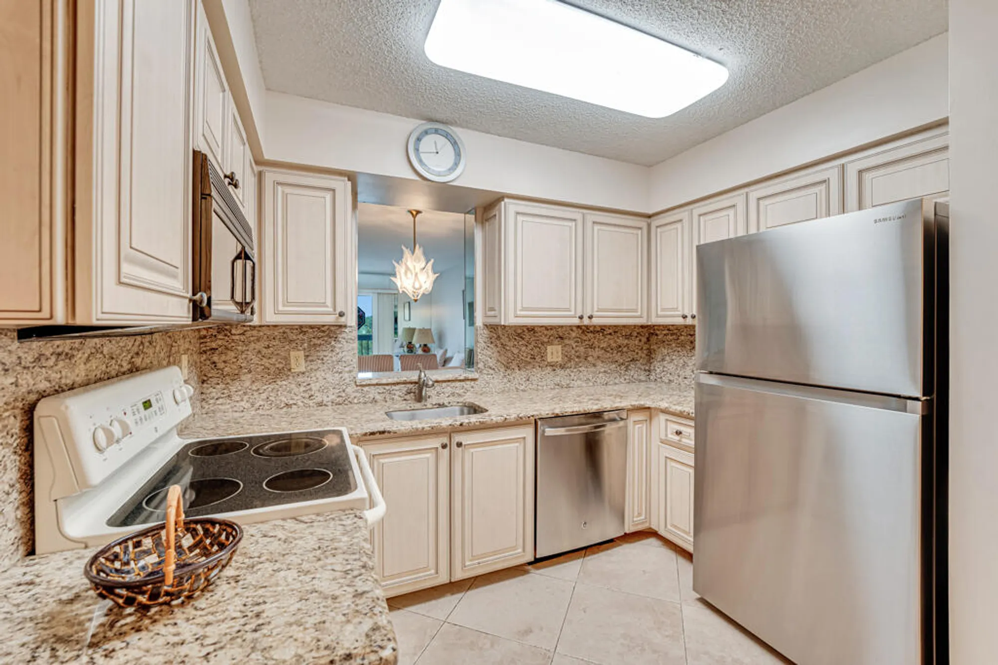 Property Slideshow image 8 of 24 | 7301 amberly ln 407, Delray Beach, FL, 33446