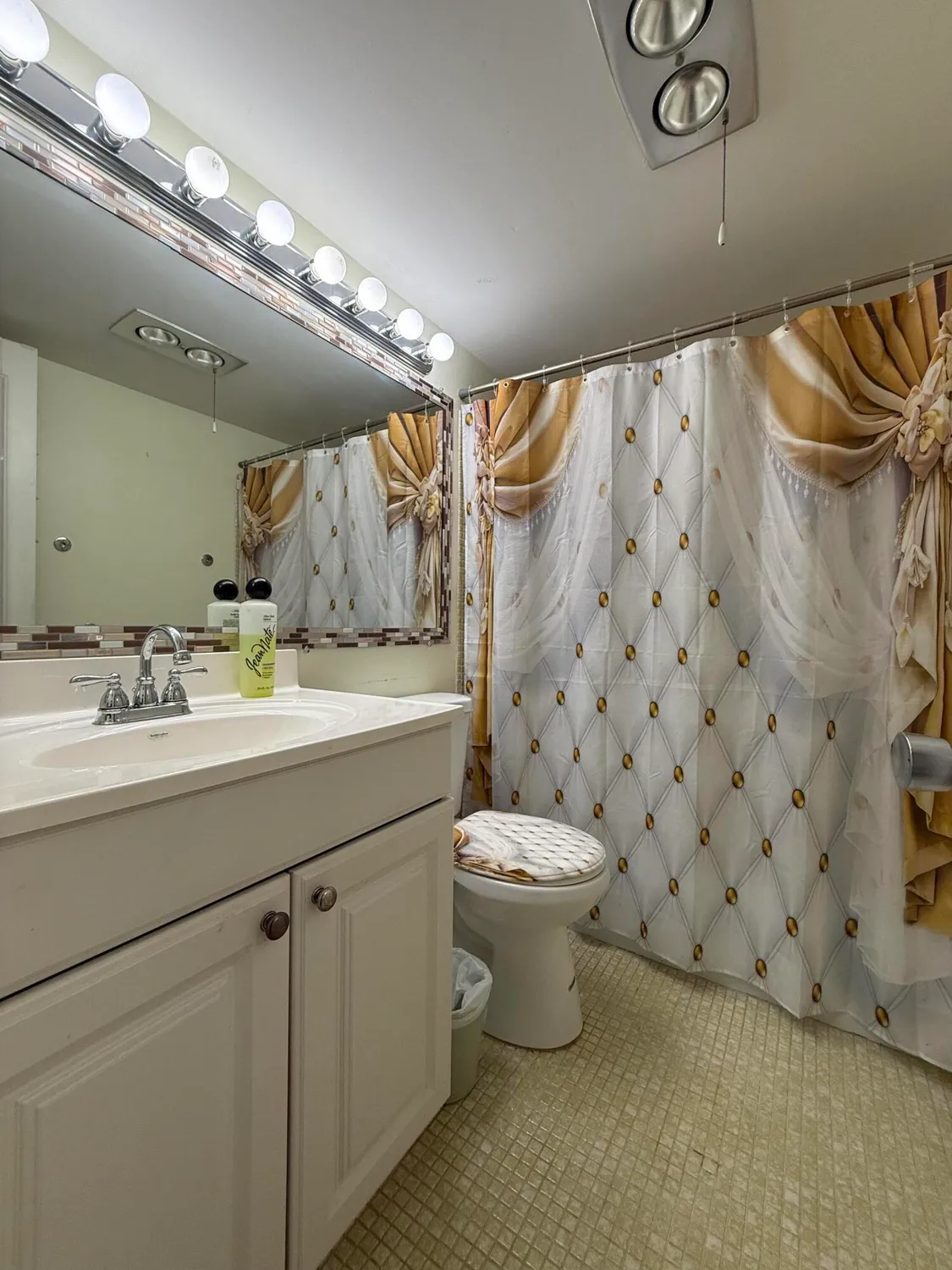 Property Slideshow image 8 of 20 | 81 camden d, West Palm Beach, FL, 33417