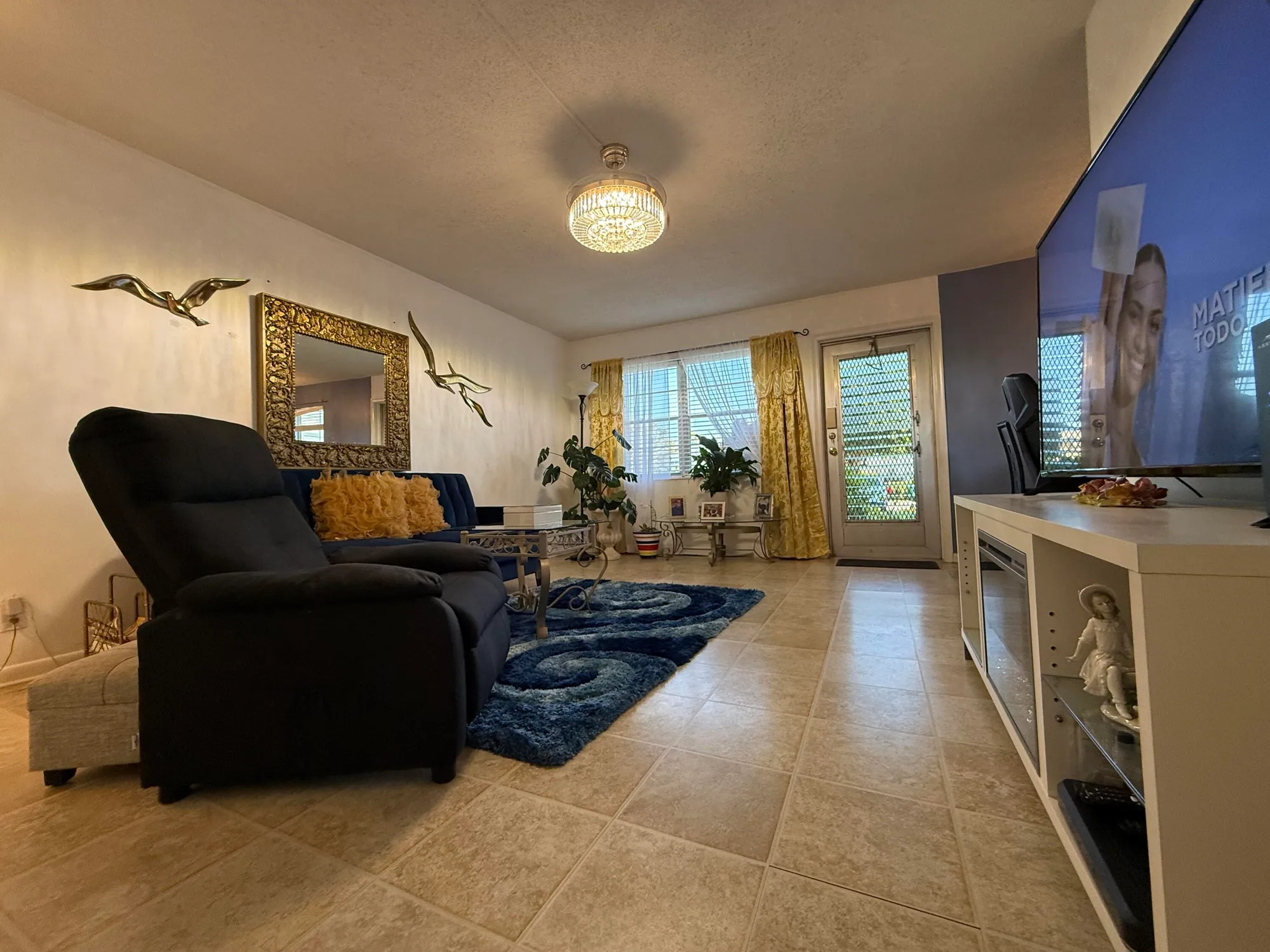 Property Slideshow image 1 of 20 | 81 camden d, West Palm Beach, FL, 33417