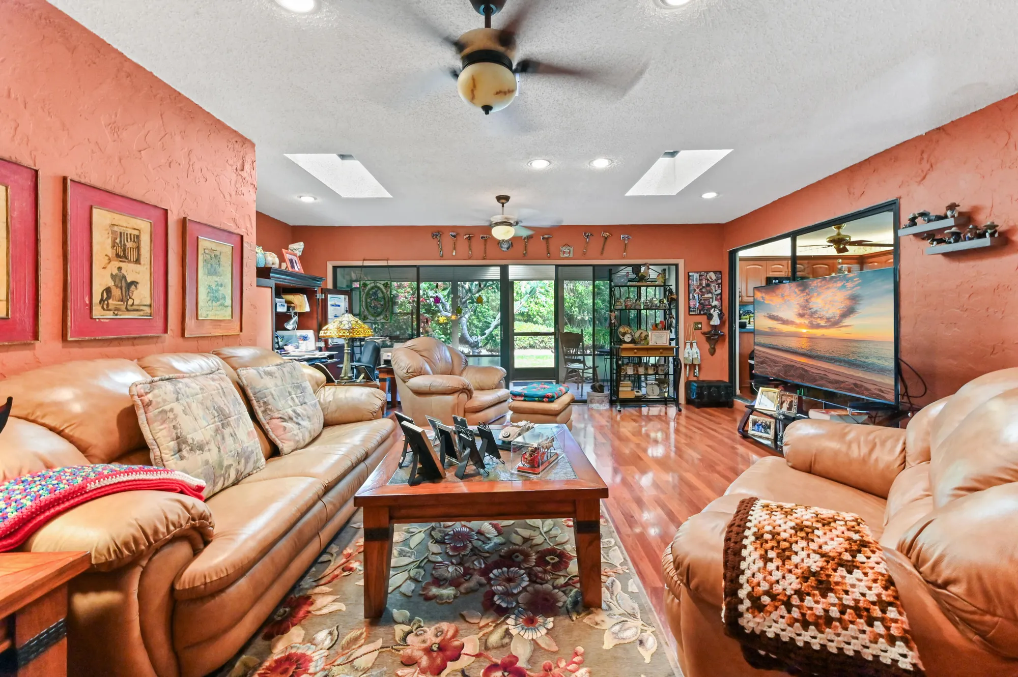 Property Slideshow image 19 of 50 | 1167 nw 23rd ln, Delray Beach, FL, 33445