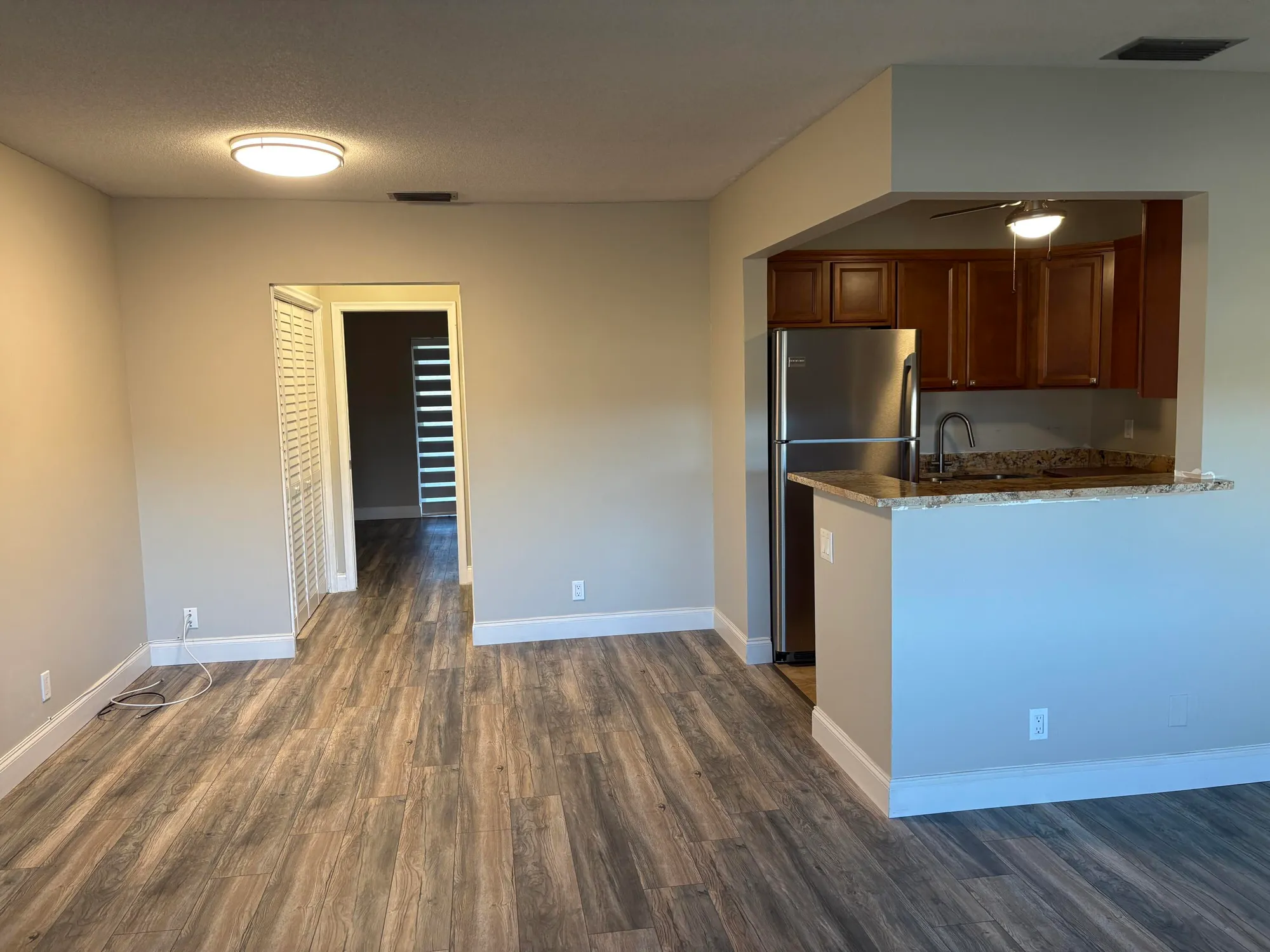 Property Slideshow image 5 of 22 | 111 waltham e unit e, West Palm Beach, FL, 33417