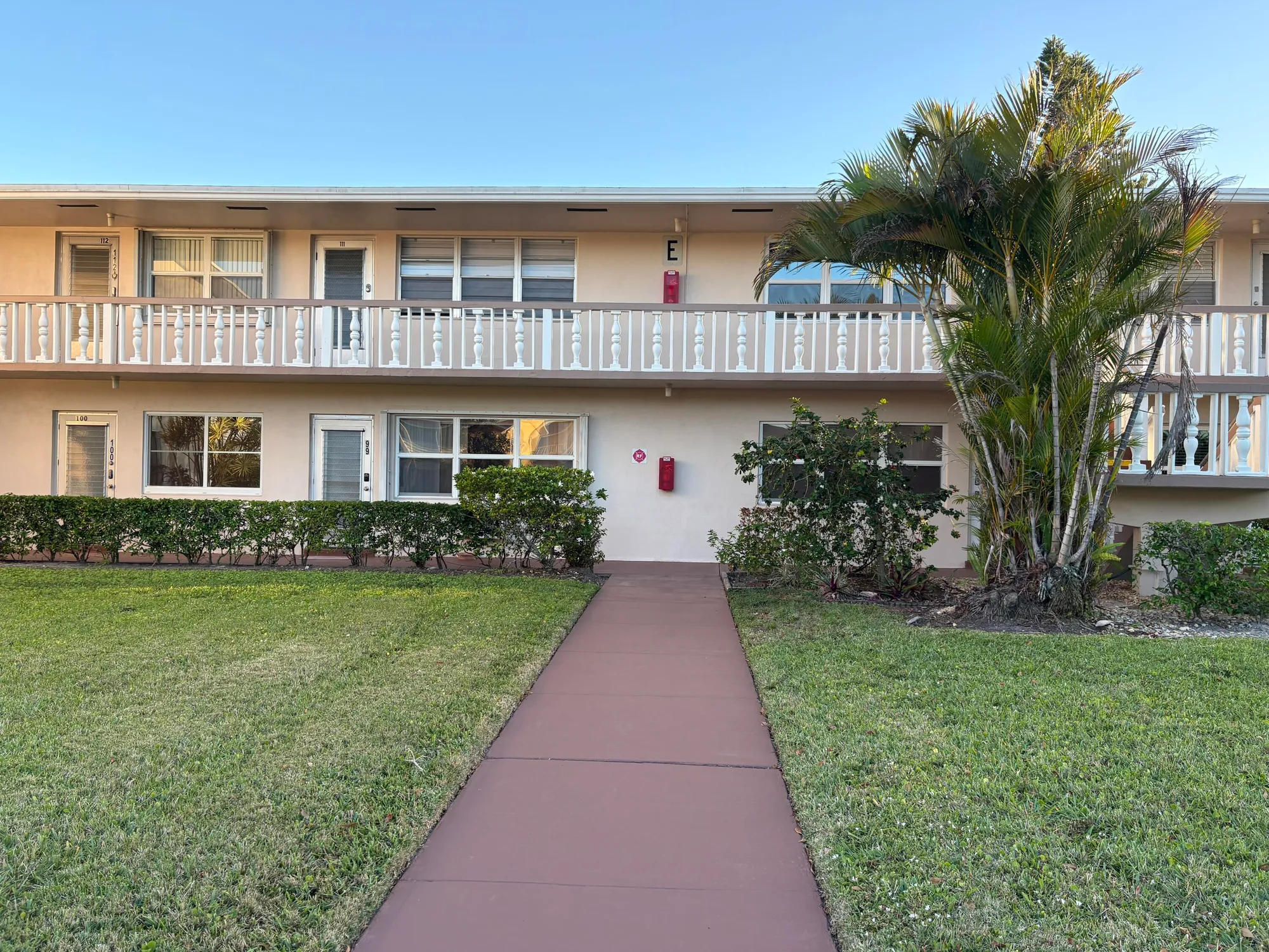 Property Slideshow image 15 of 22 | 111 waltham e unit e, West Palm Beach, FL, 33417